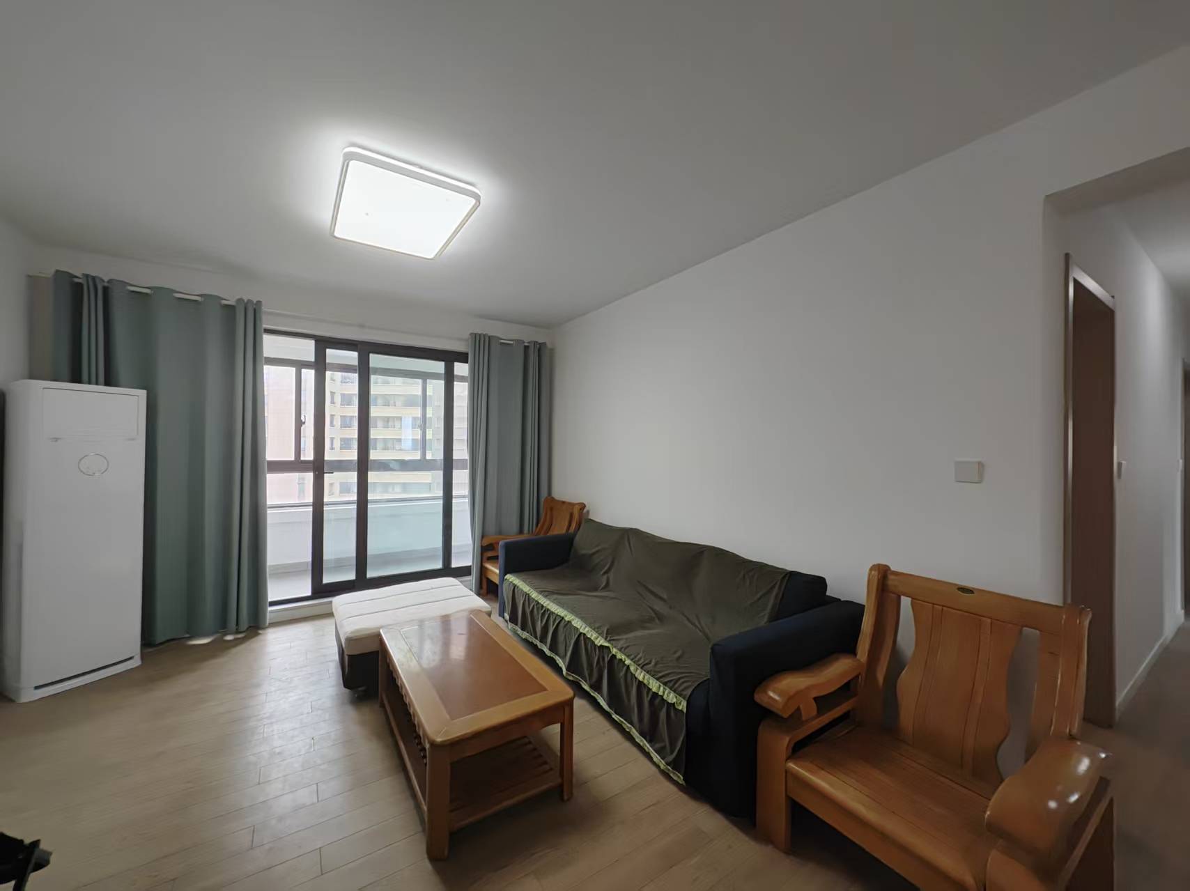 保利香槟国际 4室2厅2卫 141.00m²