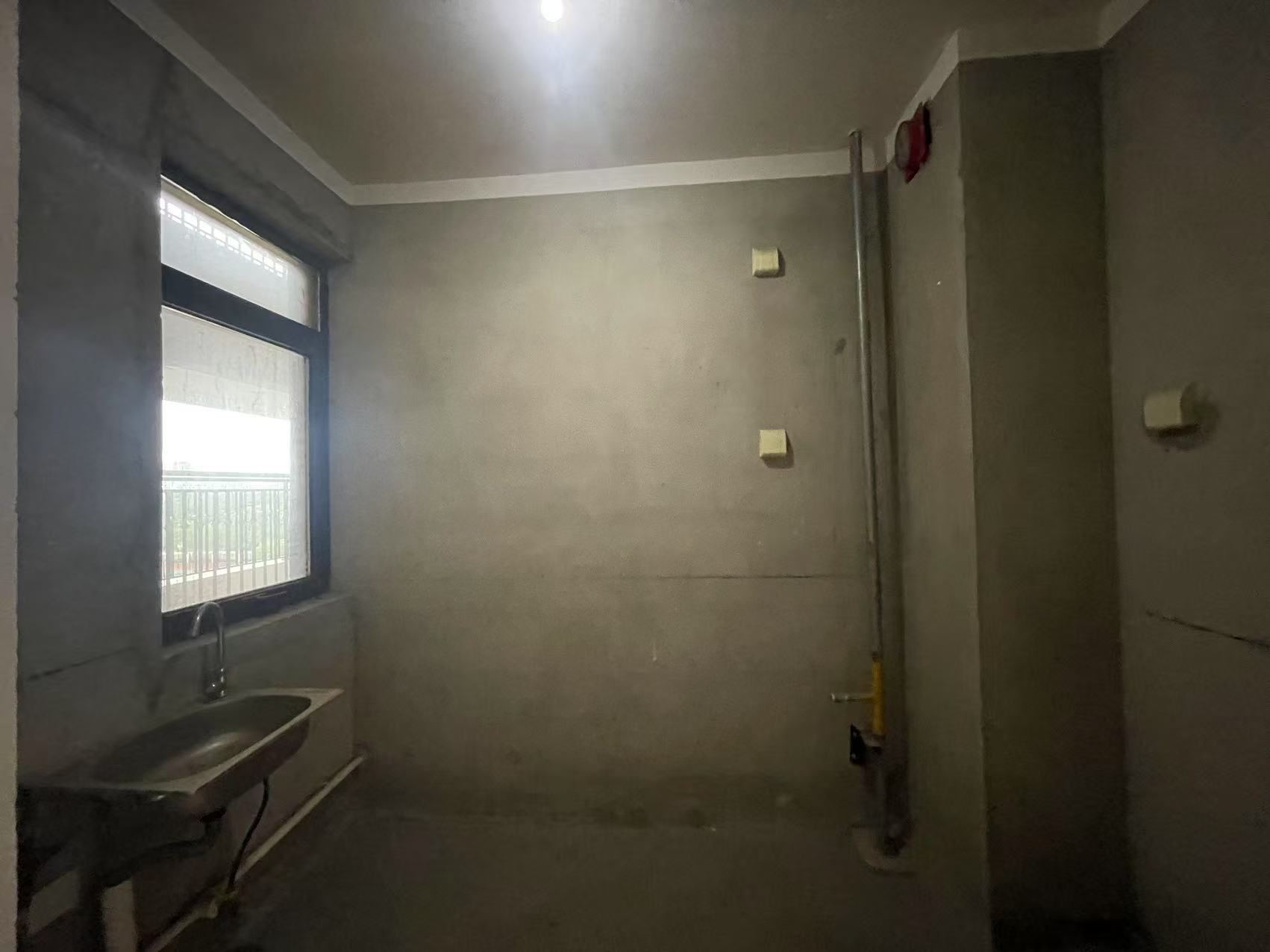 翠园 3室2厅2卫 104.71m&sup2;