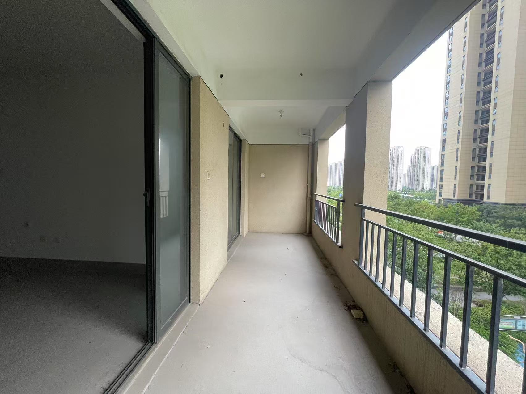 翠园 3室2厅2卫 104.71m&sup2;