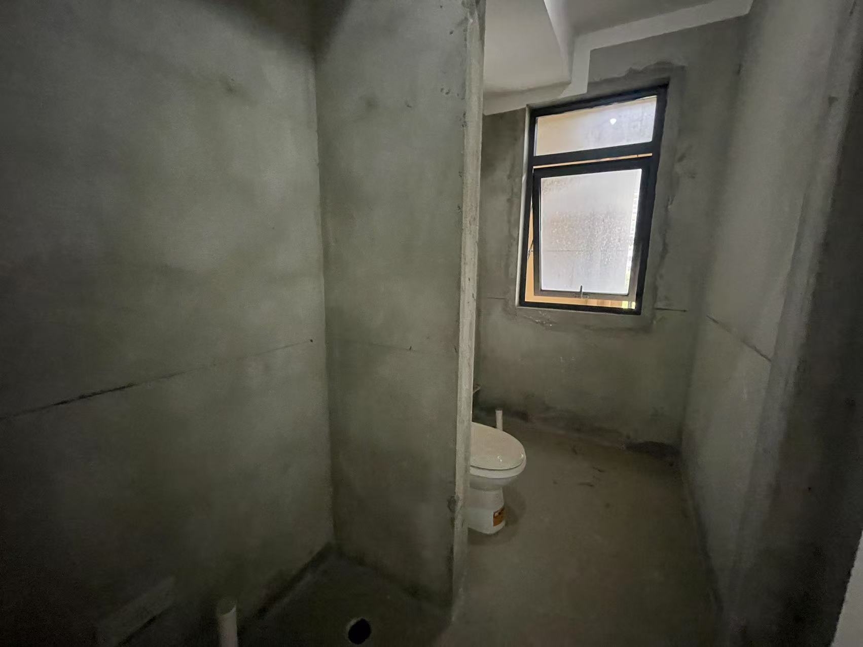 翠园 3室2厅2卫 104.71m&sup2;