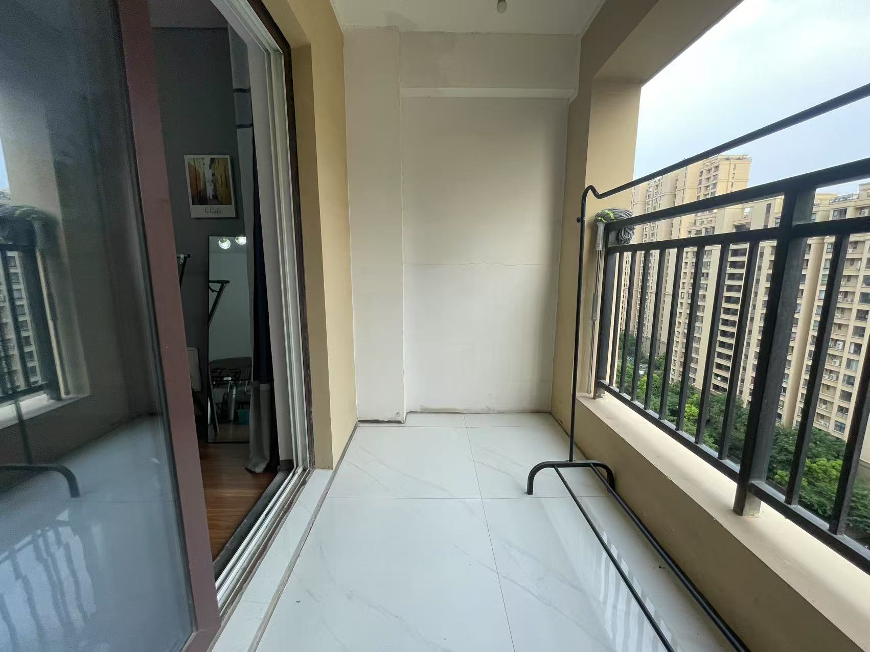 世茂新界 3室2厅1卫 89m&sup2;