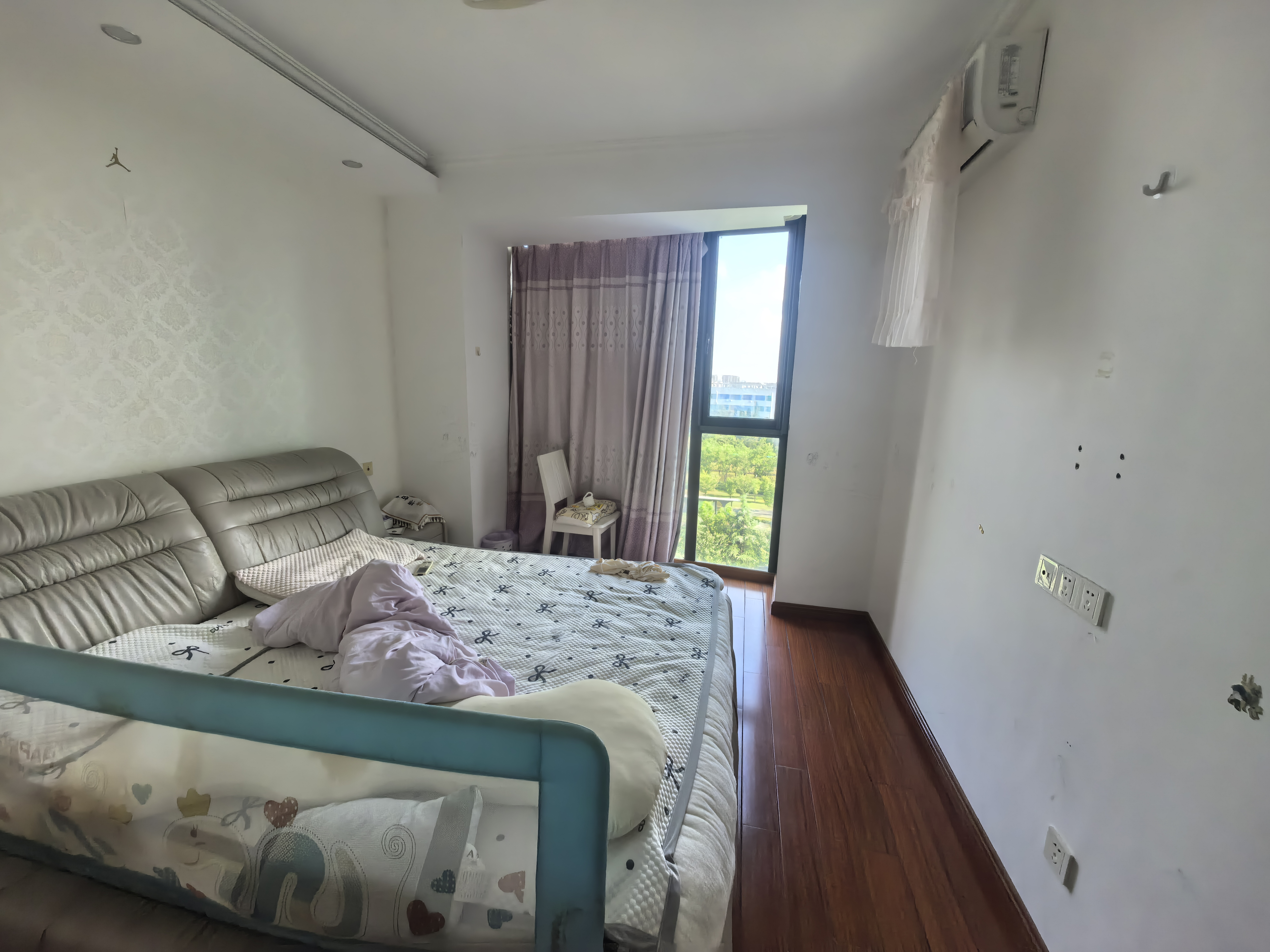 银河湾 3室2厅1卫 93m&sup2;