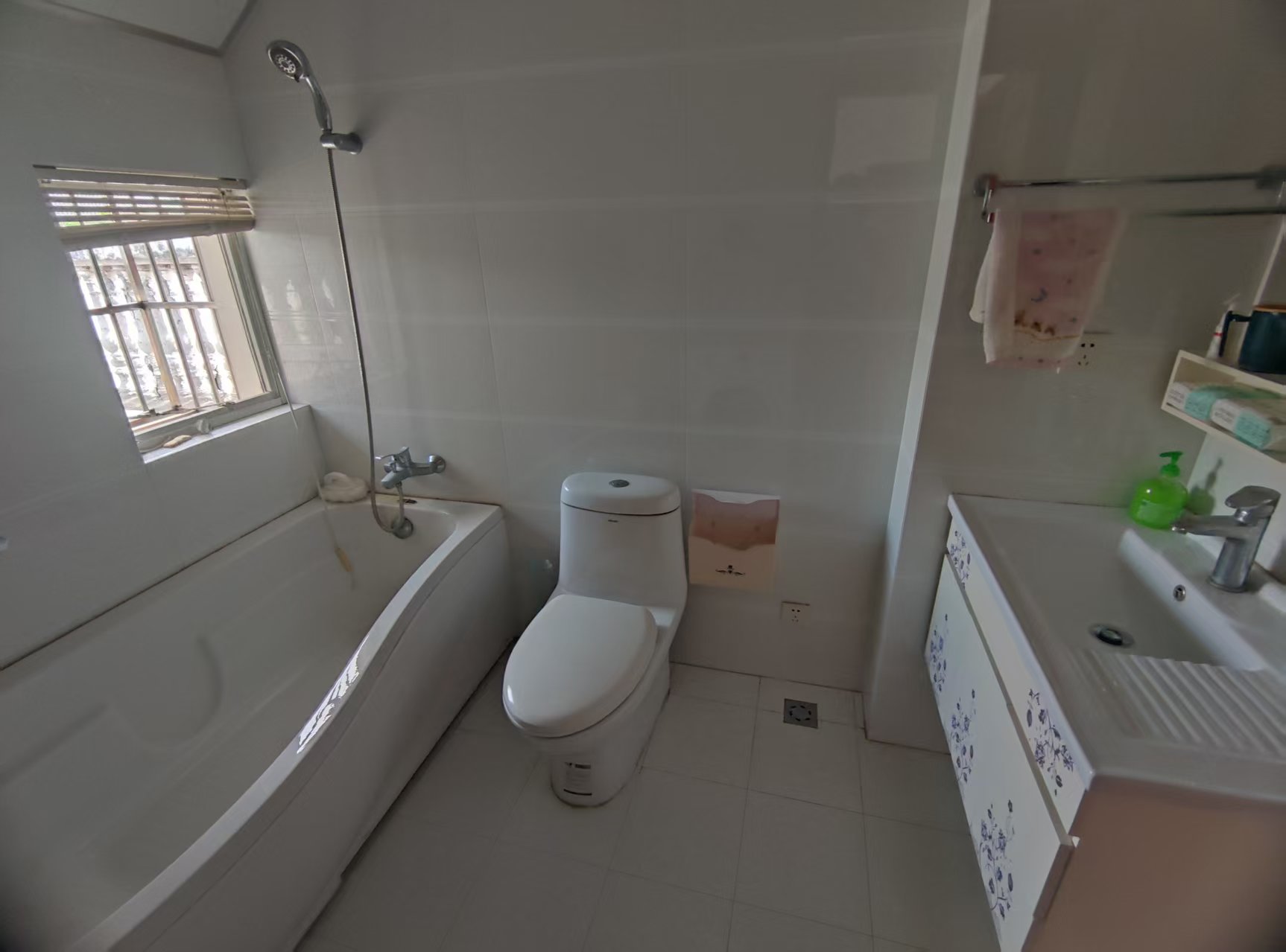 春晖花园 4室2厅2卫 110m&sup2;