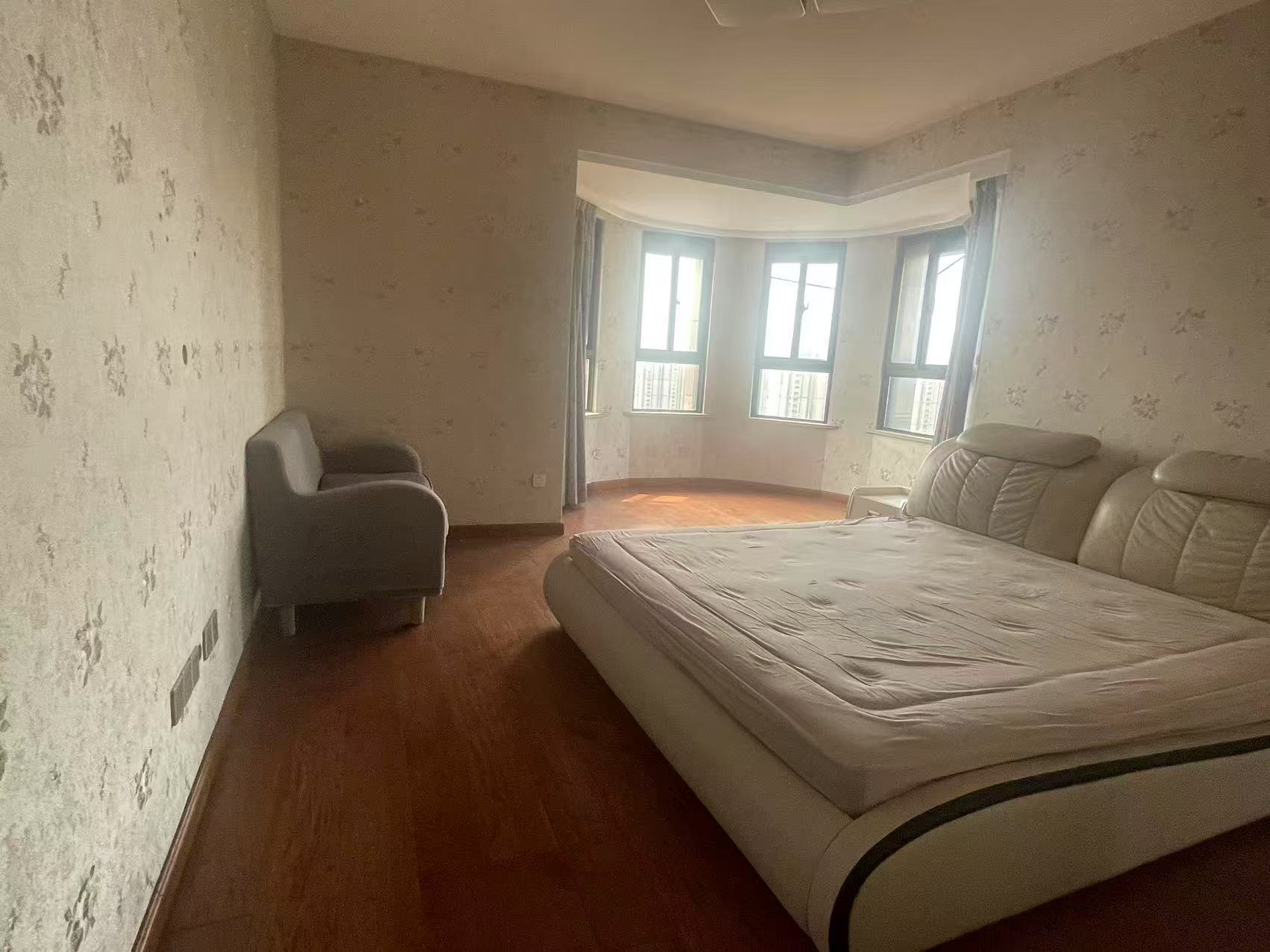 帝奥世伦名郡 4室2厅2卫 192m&sup2;
