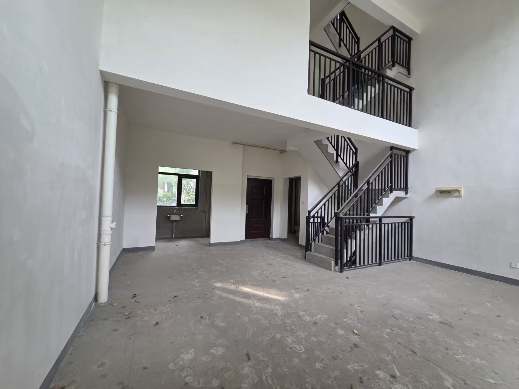 绿地新里城 4室2厅2卫 140m&sup2;