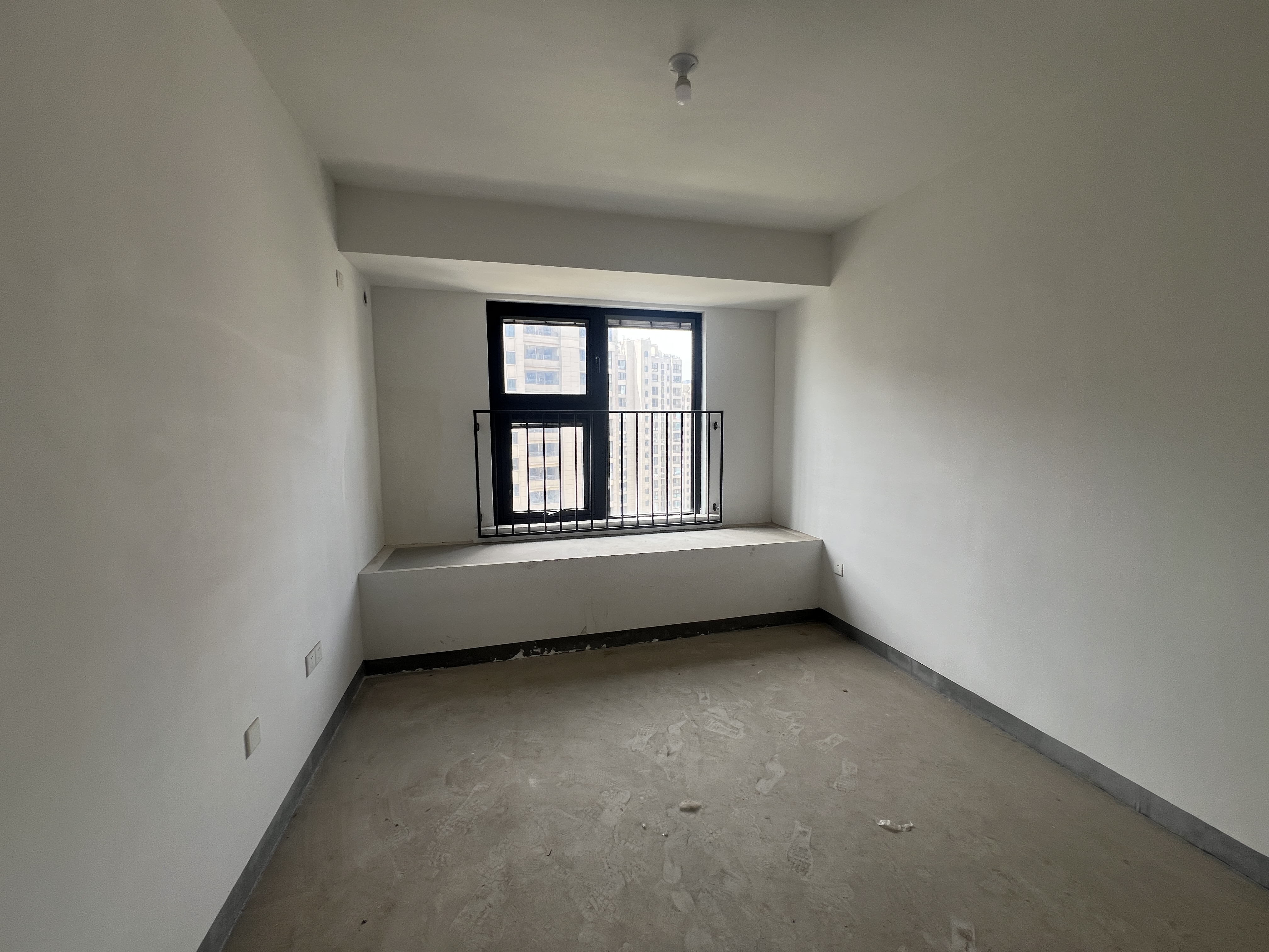 招商新城雍景湾 3室2厅1卫 87.08m&sup2;