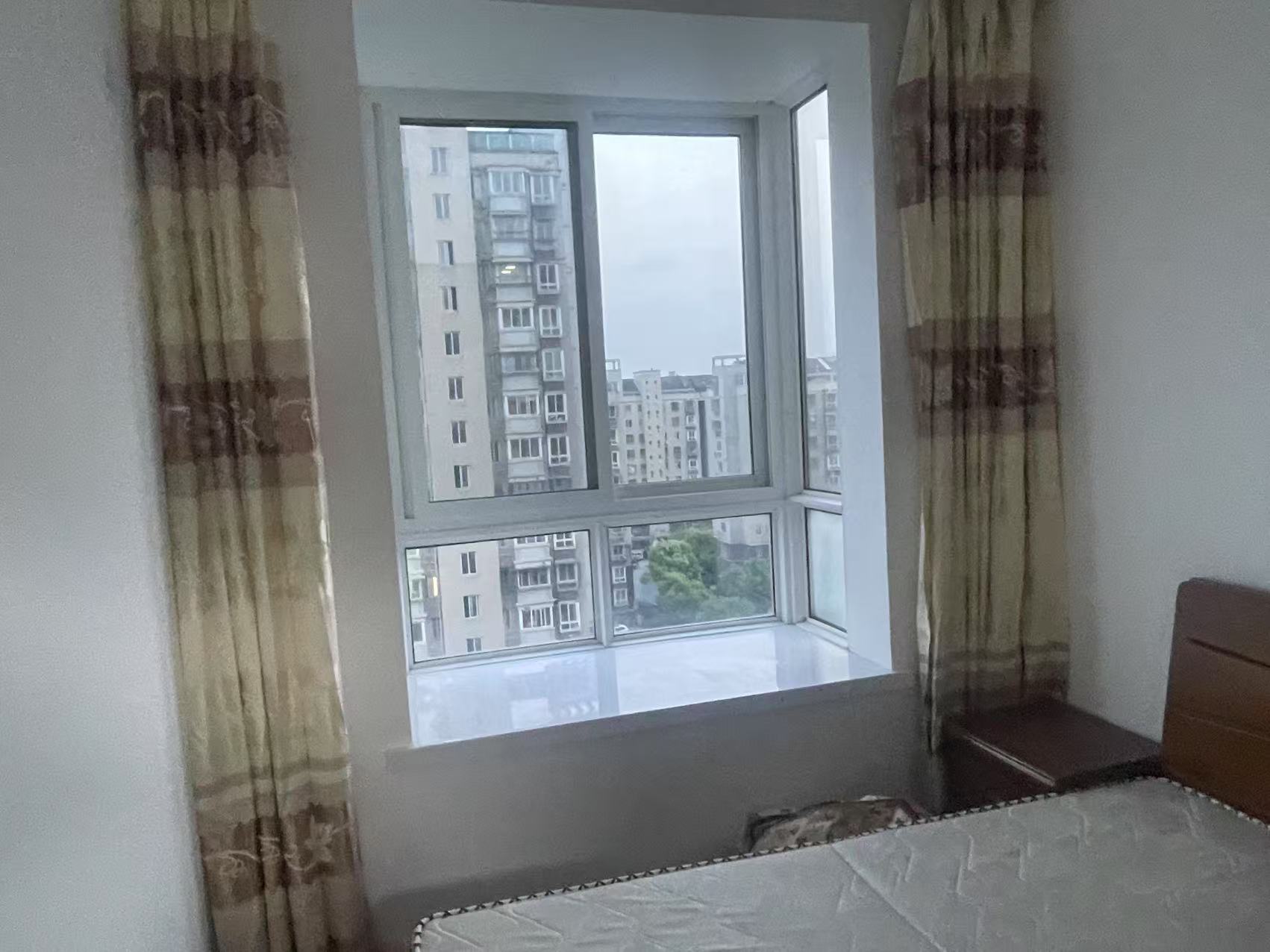 天晖苑 2室2厅1卫 75m&sup2;
