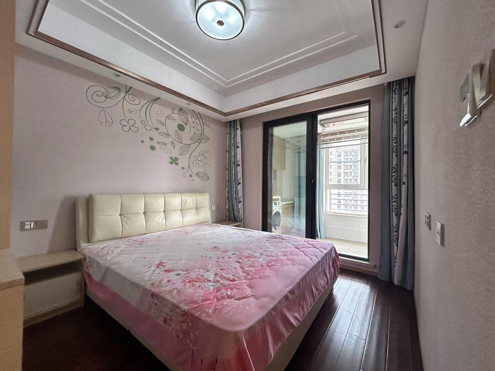 中南世纪花城三期 3室2厅2卫 130.25m&sup2;