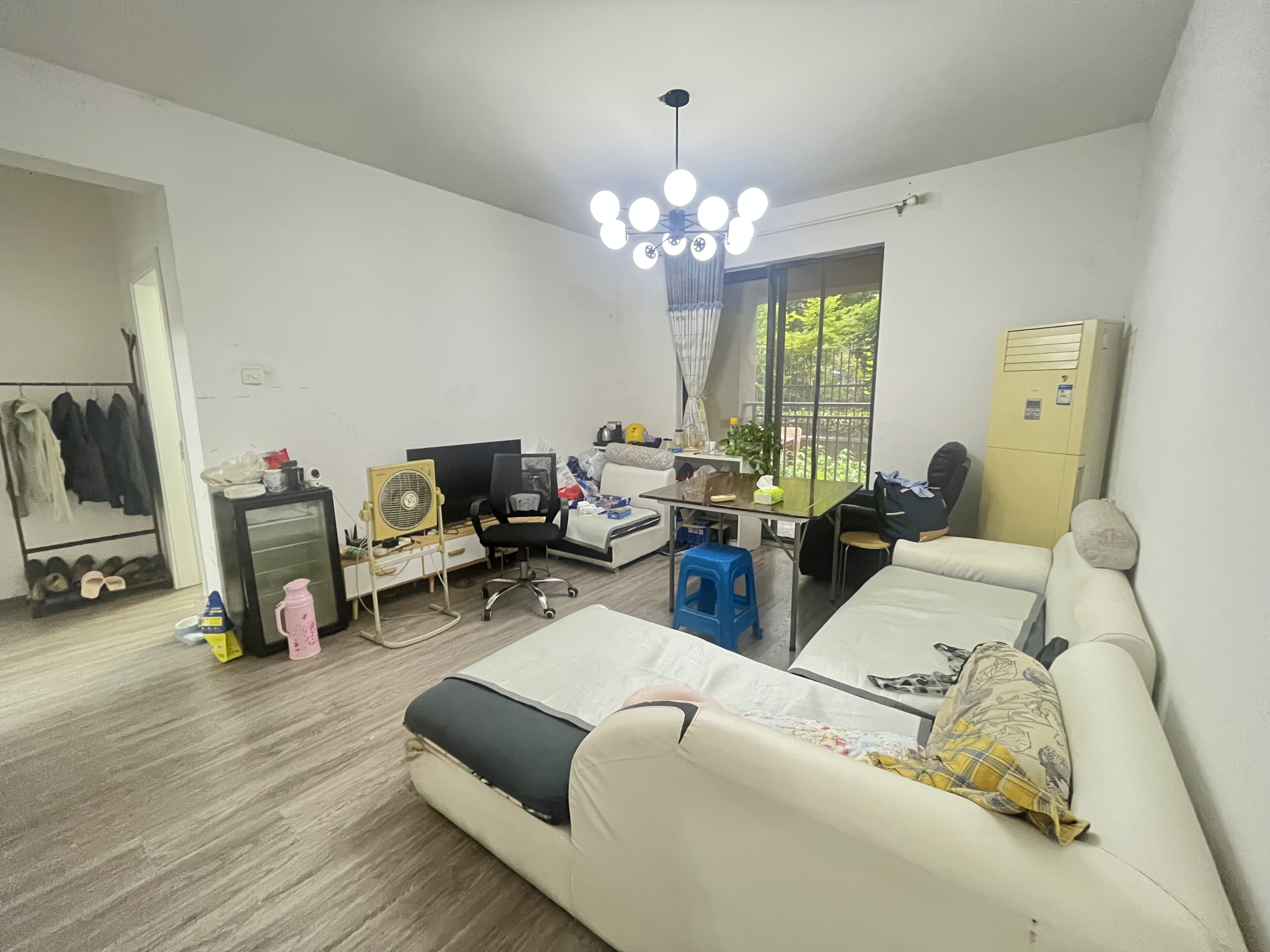 华强城 3室2厅1卫 109m&sup2;
