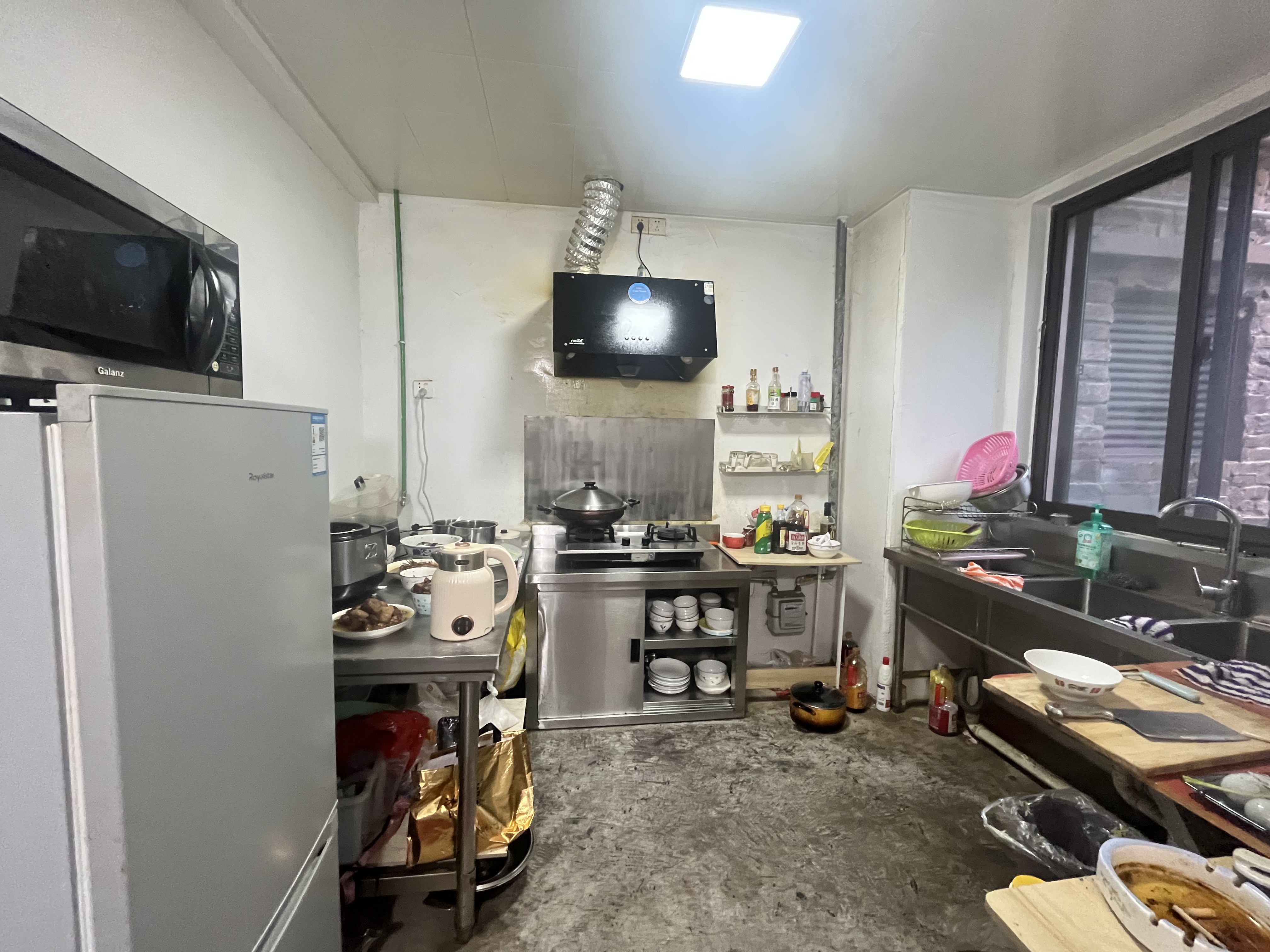 华强城 3室2厅1卫 109m&sup2;