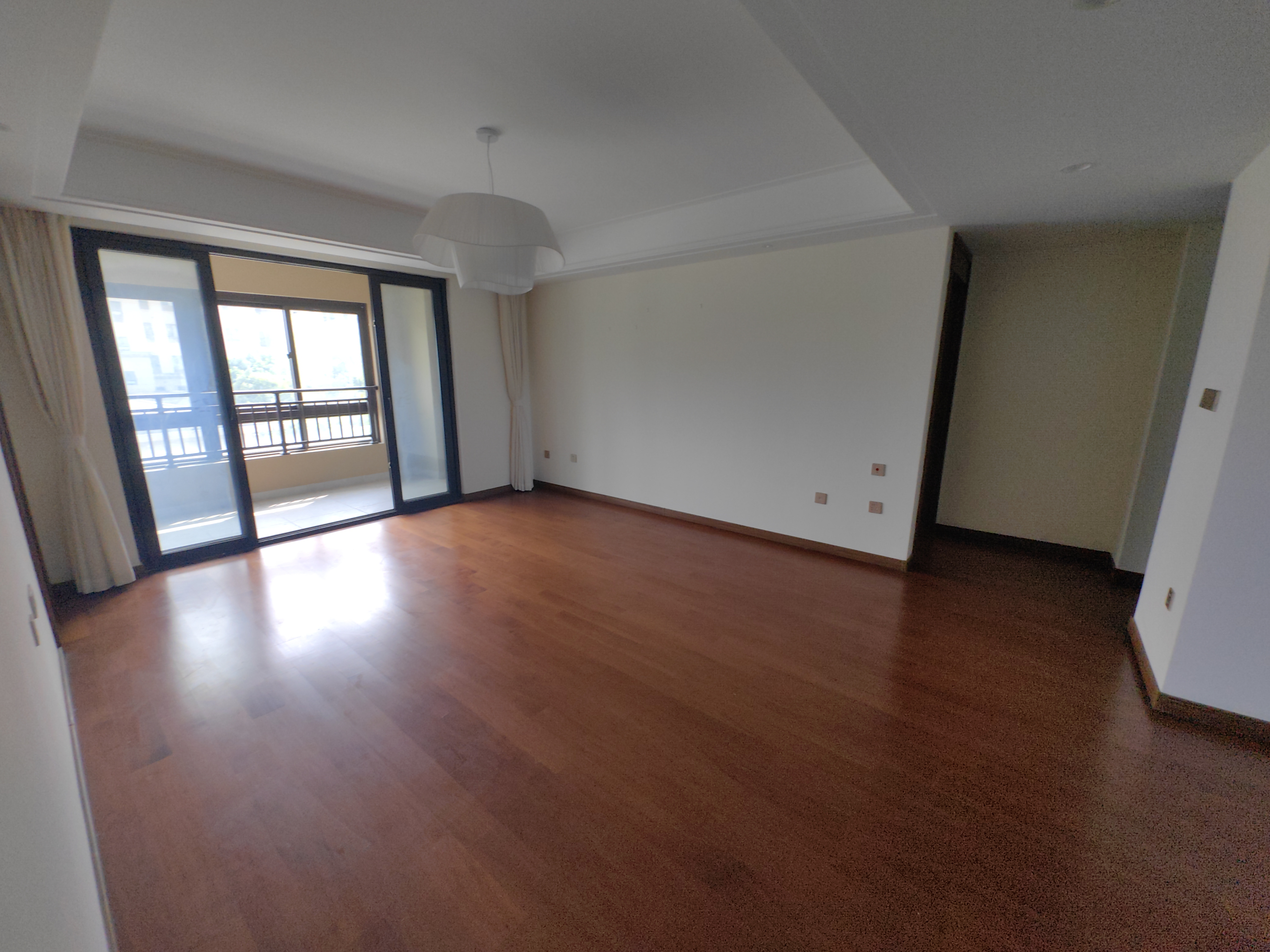 中南万科大都会 3室2厅2卫 130m²