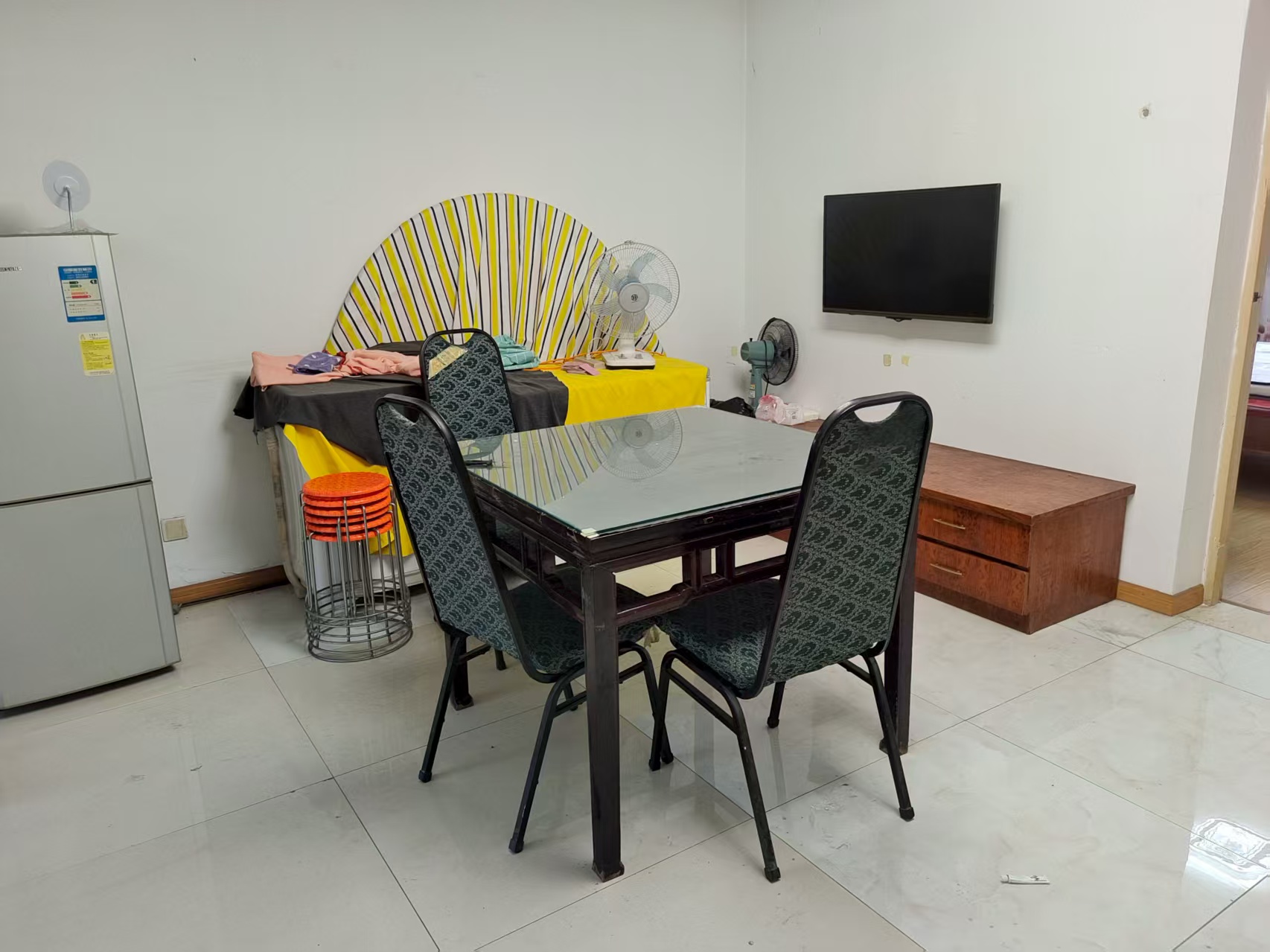 秦灶新村南区 2室2厅1卫 95m²