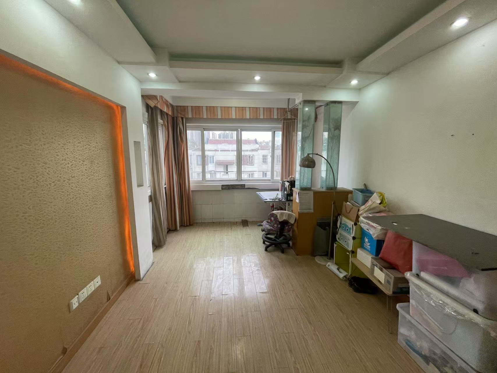 南川园新村 2室1厅1卫 71.25m&sup2;