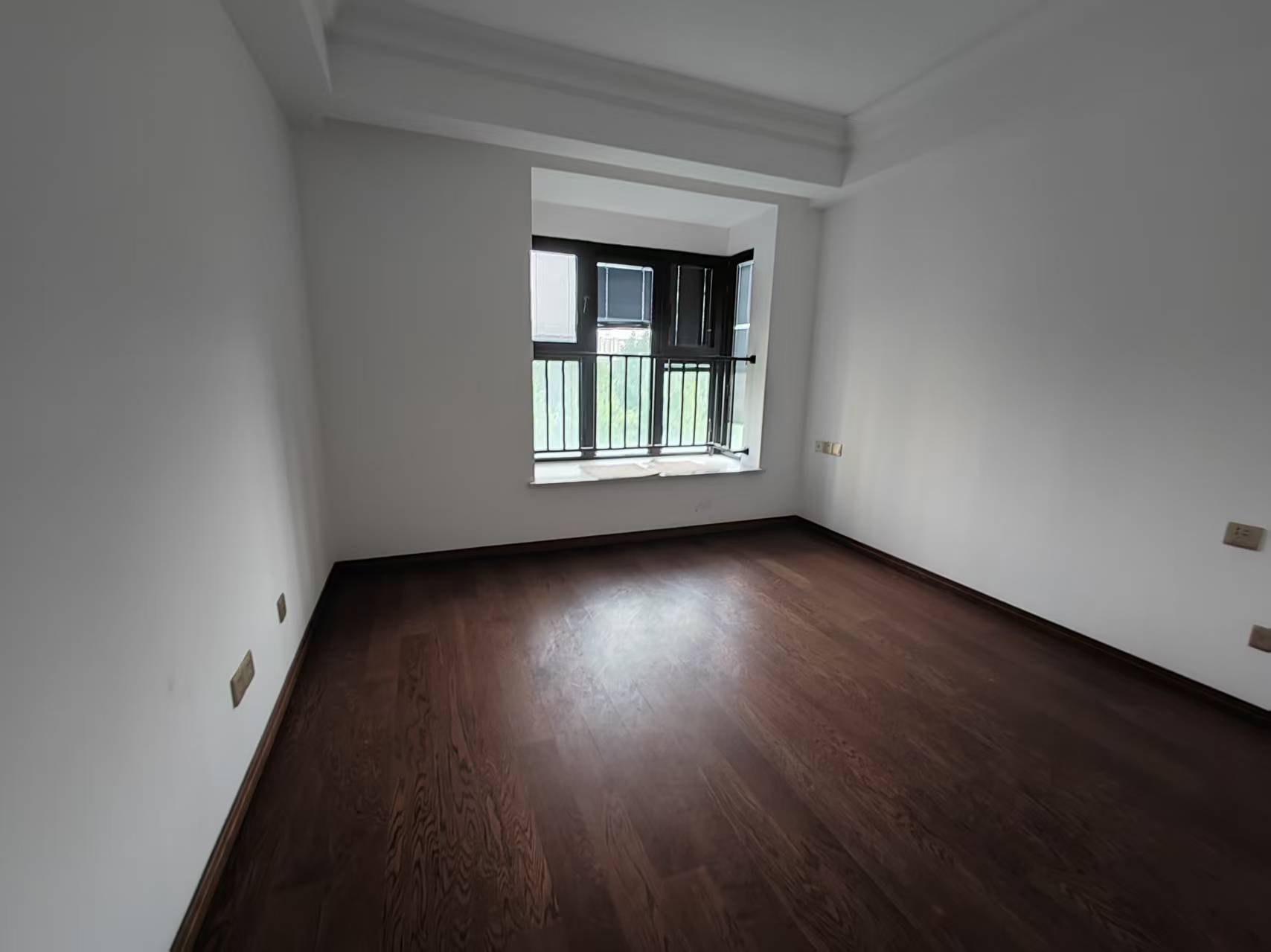 雍华府 3室2厅2卫 117m&sup2;