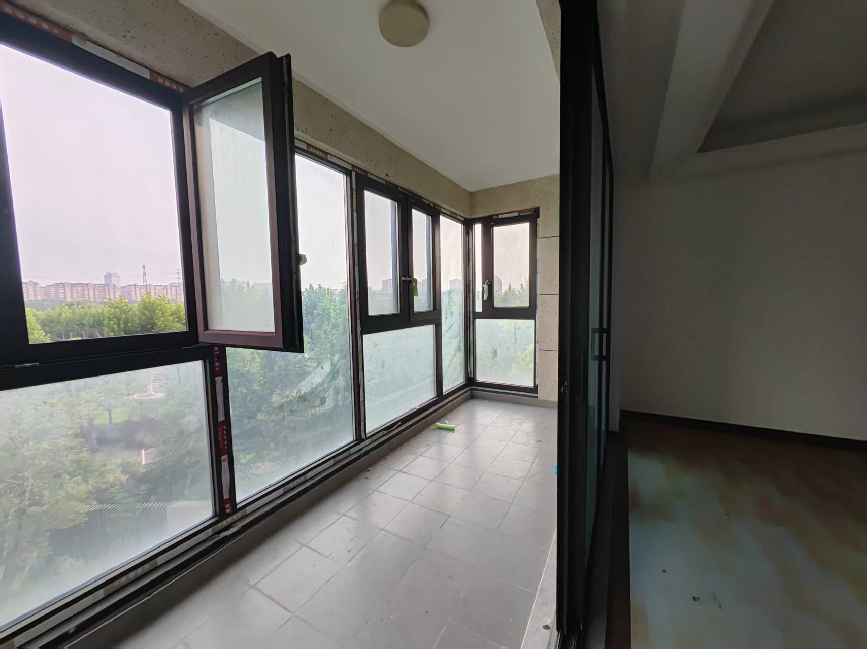雍华府 3室2厅2卫 117m&sup2;