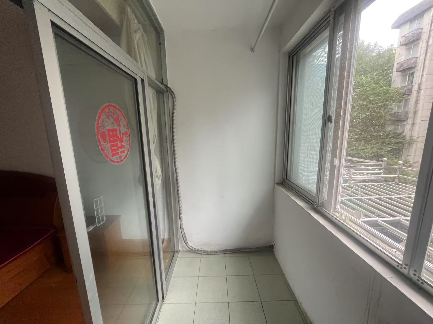 华威园 3室1厅1卫 98m&sup2;