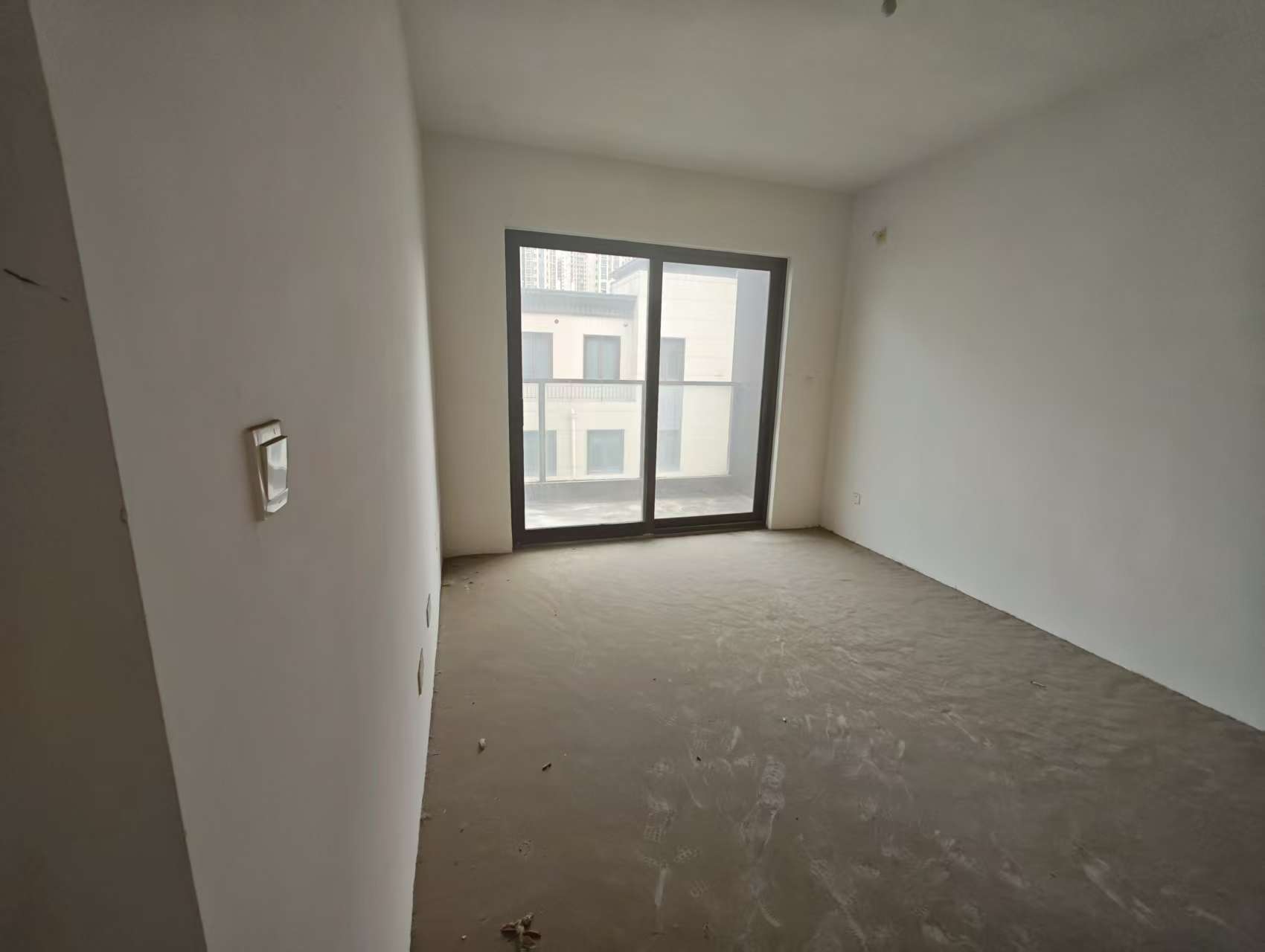 云樾东方 3室2厅2卫 153.00m&sup2;