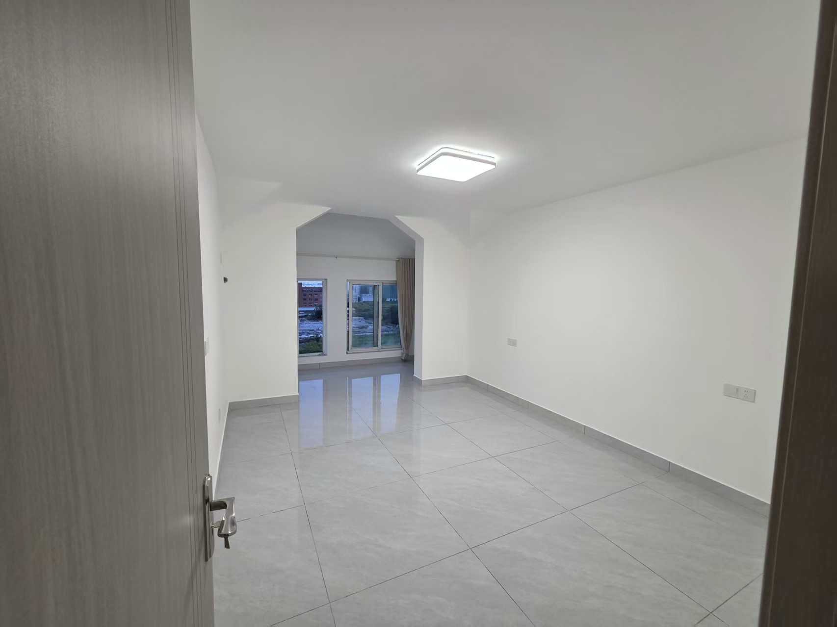 春天花园 3室2厅1卫 91m&sup2;
