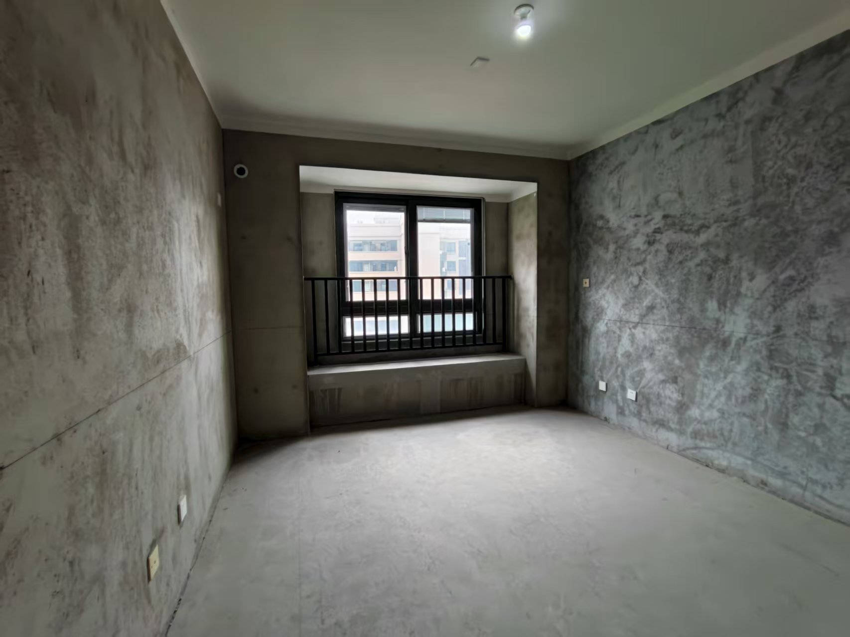 保利香槟国际 3室2厅2卫 115m&sup2;