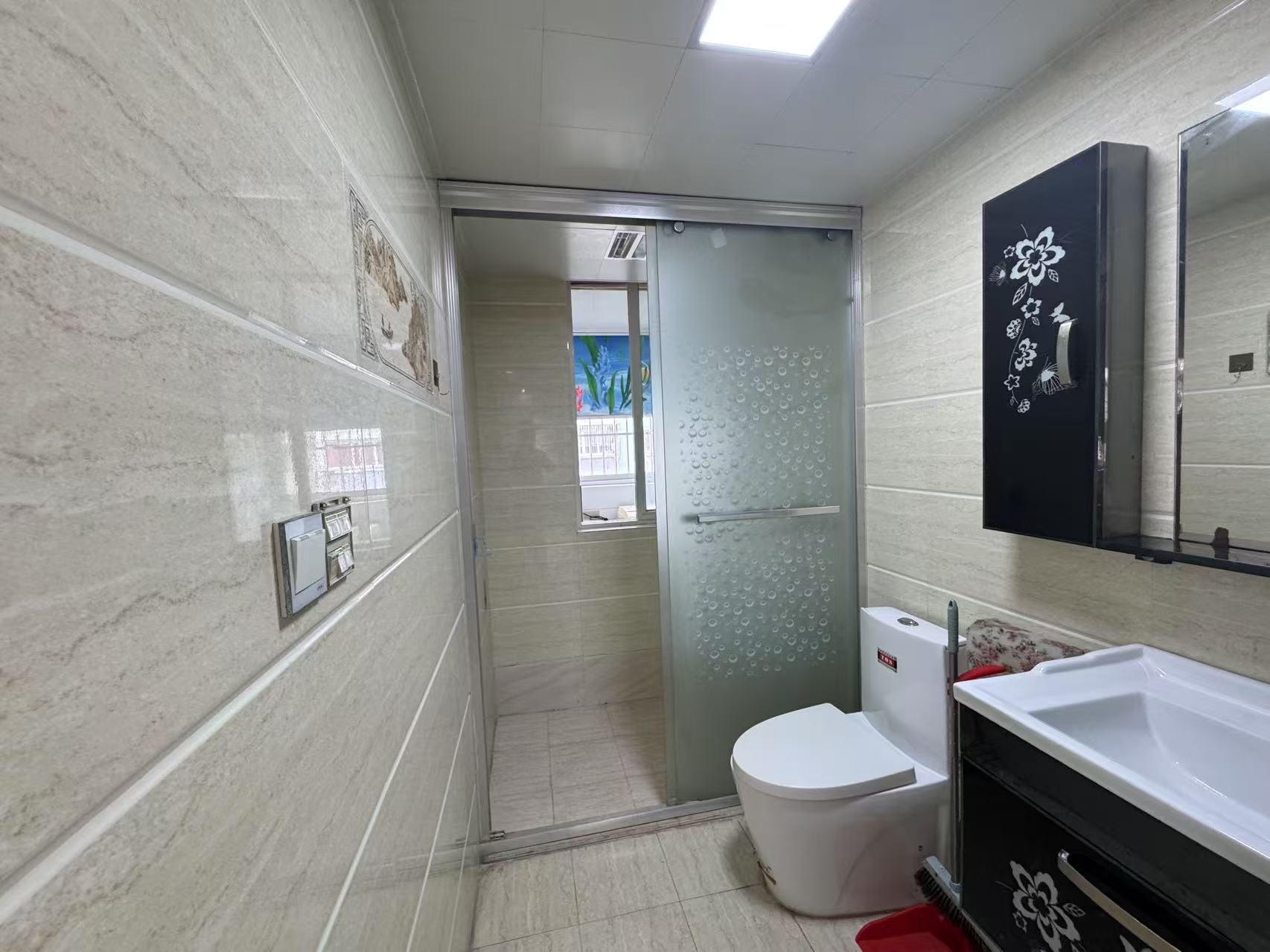 永兴花苑 1室1厅1卫 58m&sup2;