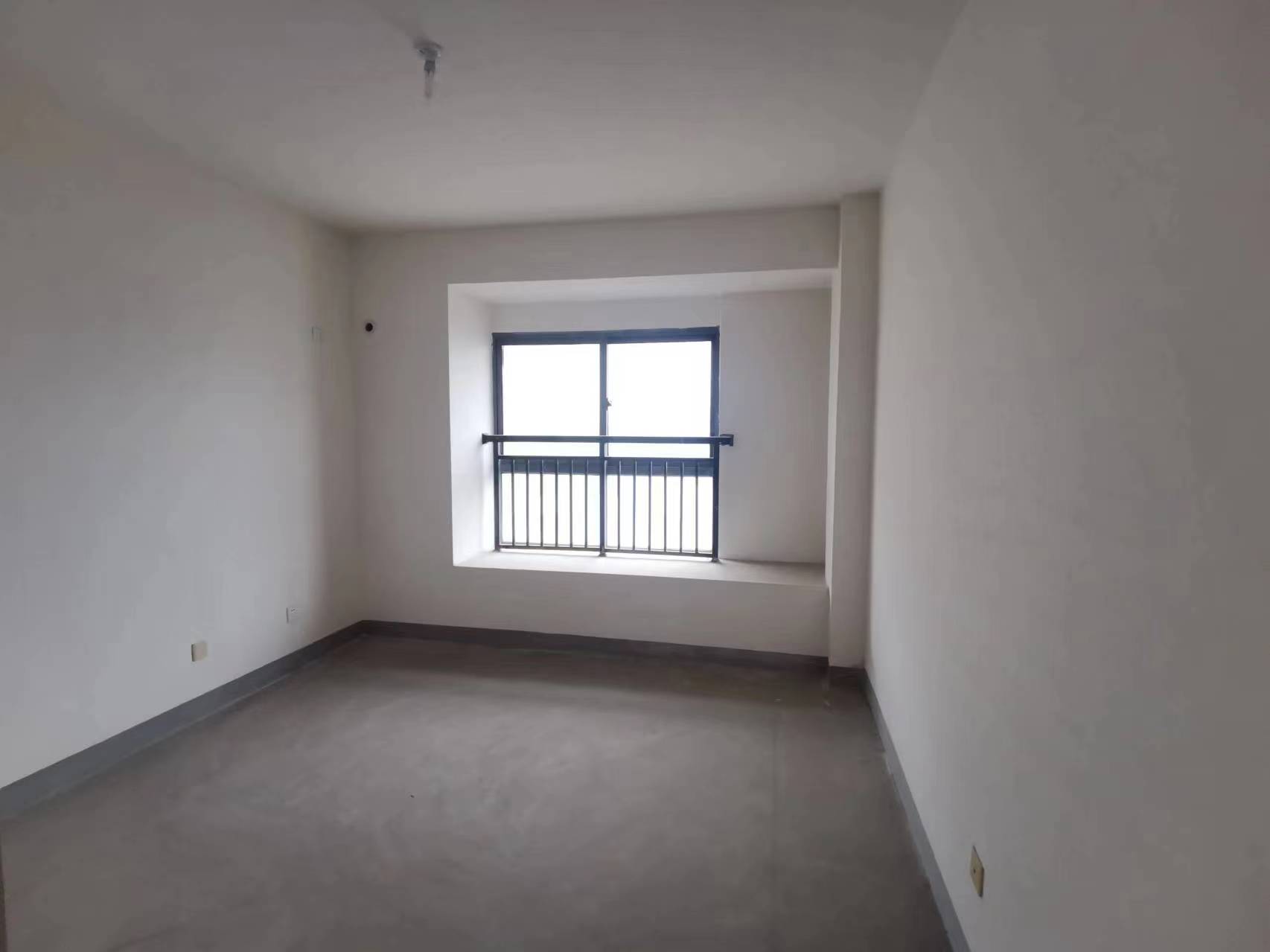 江景国际家园北区 3室2厅2卫 146m&sup2;