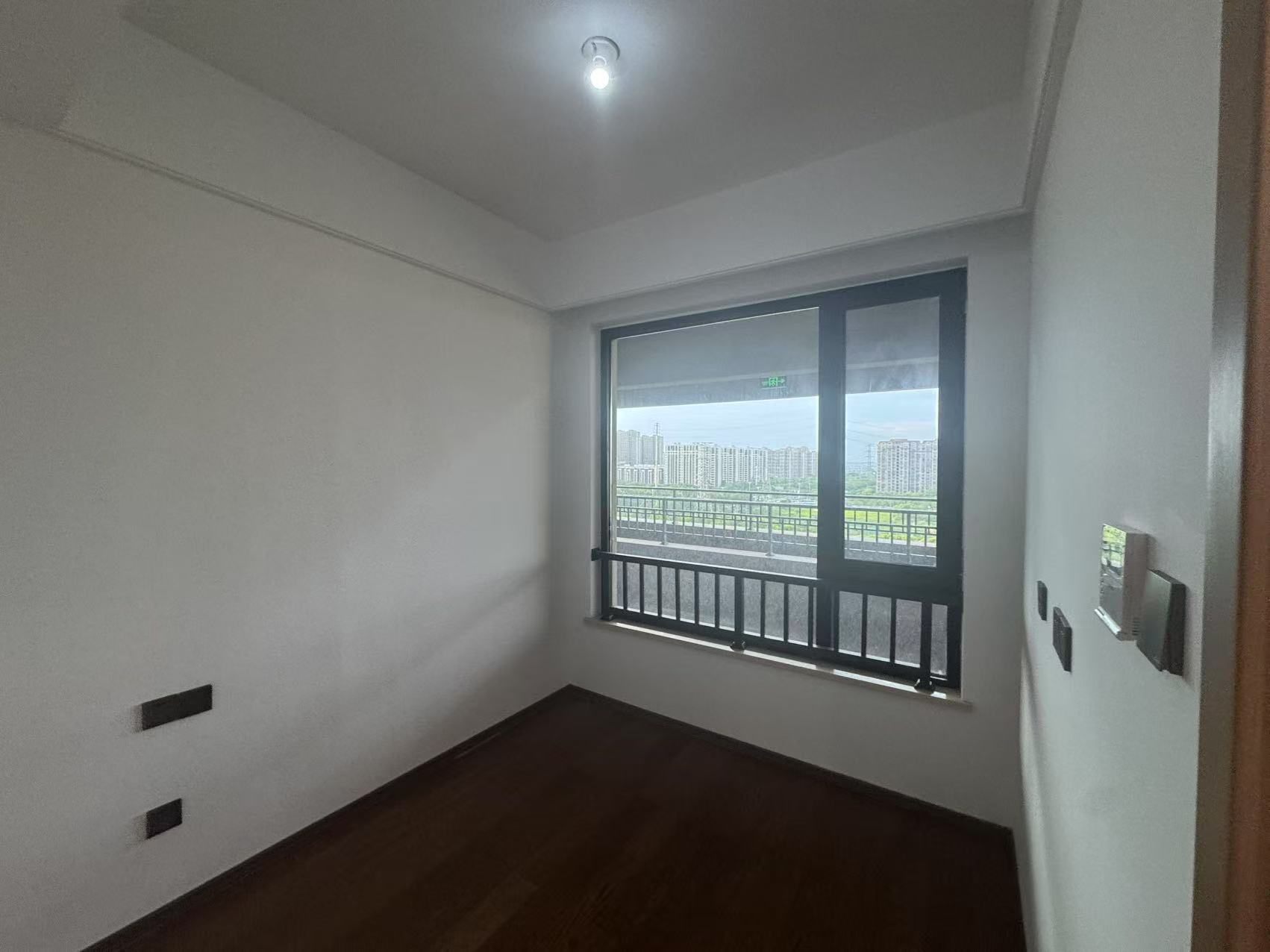 春风南岸西园 3室2厅1卫 95.92m&sup2;
