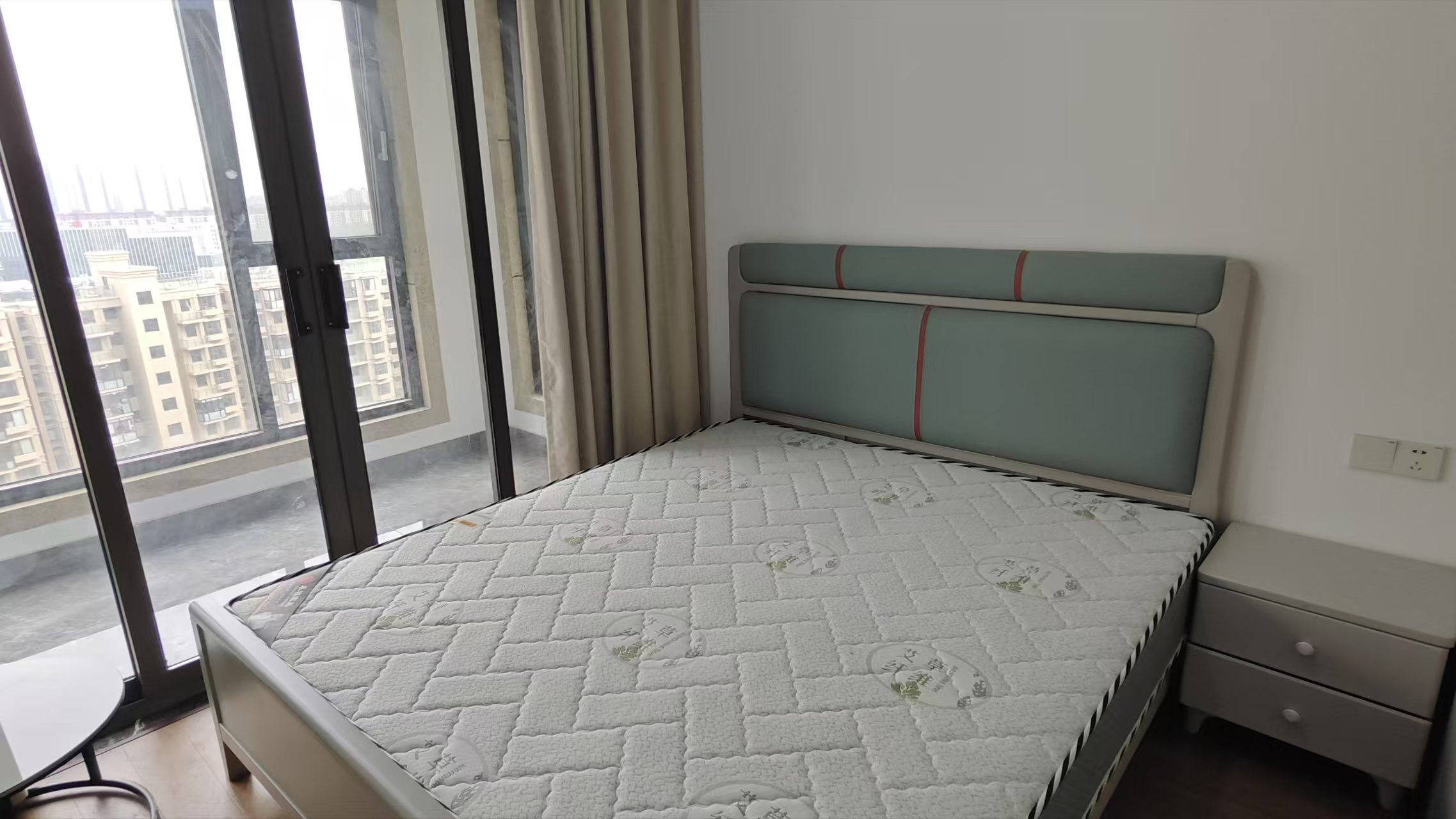 湖悦云境 3室2厅1卫 102m&sup2;