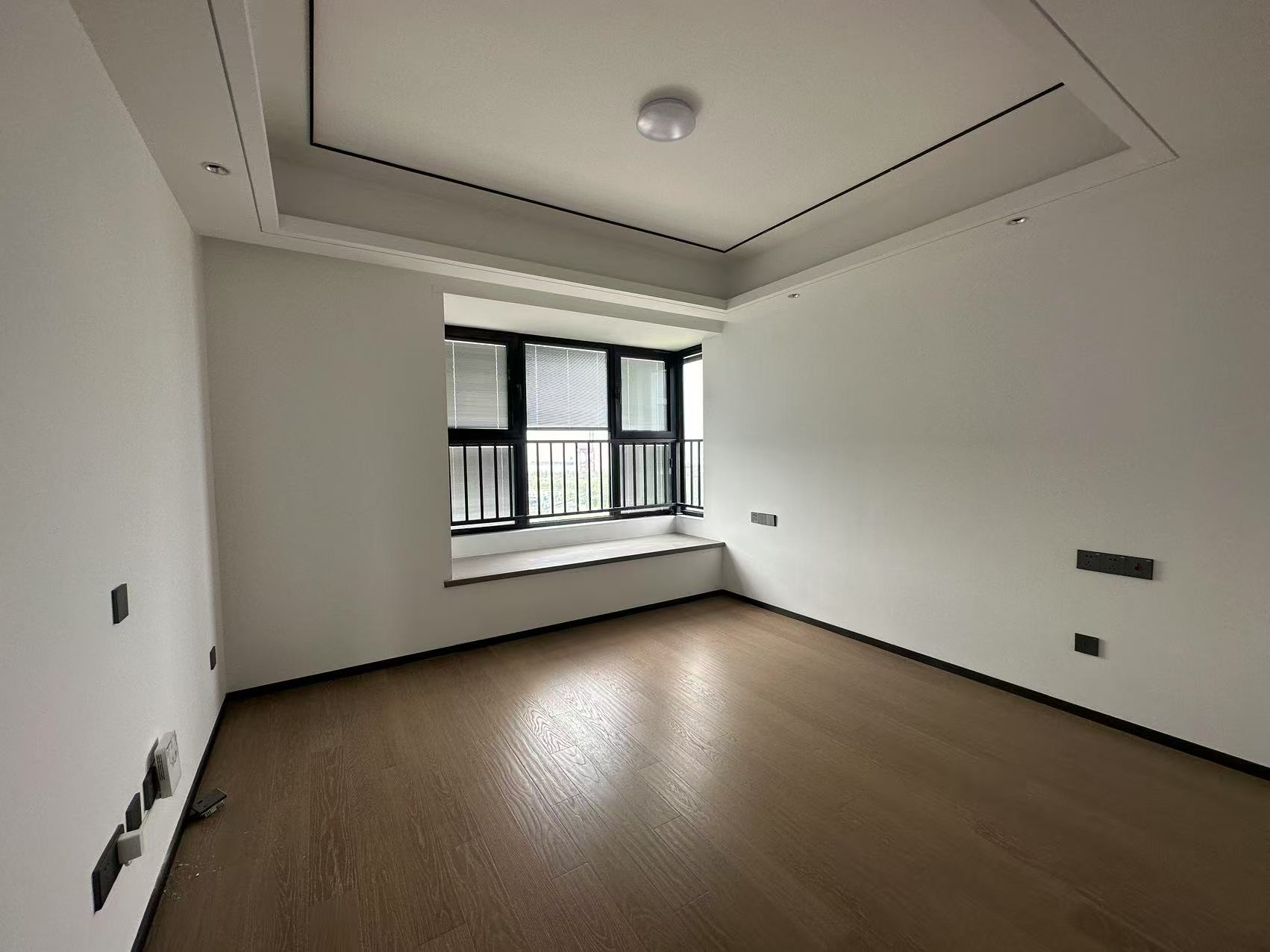 滨江道静园 3室2厅2卫 127m&sup2;