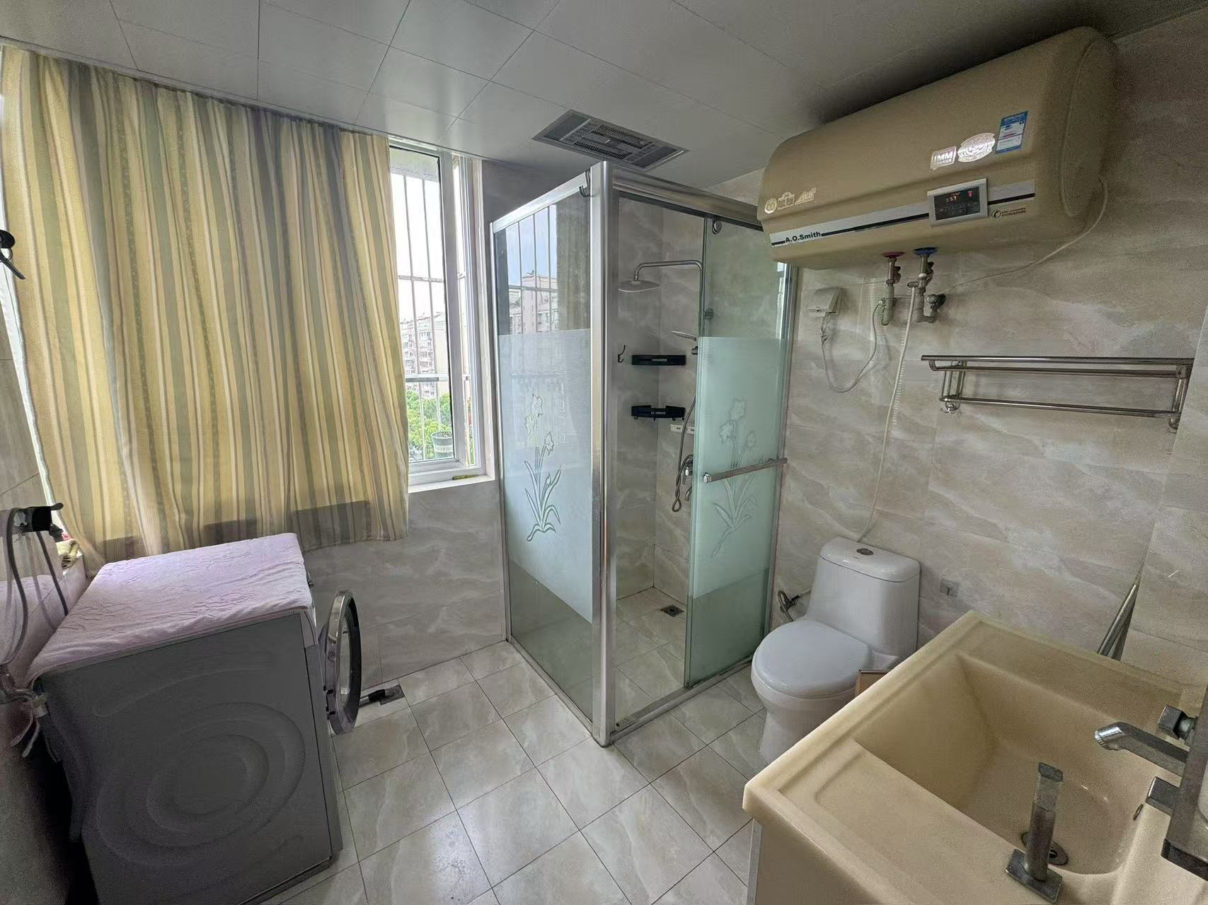 天霞苑 2室1厅1卫 70m&sup2;