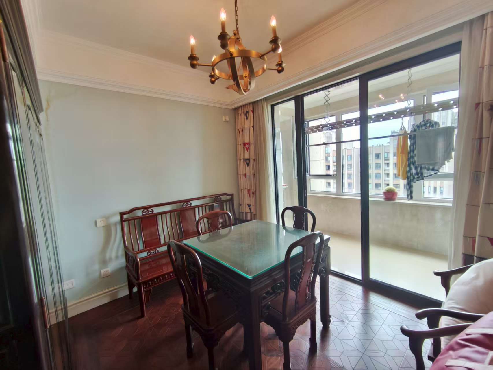 星光耀广场 4室2厅4卫 226m&sup2;
