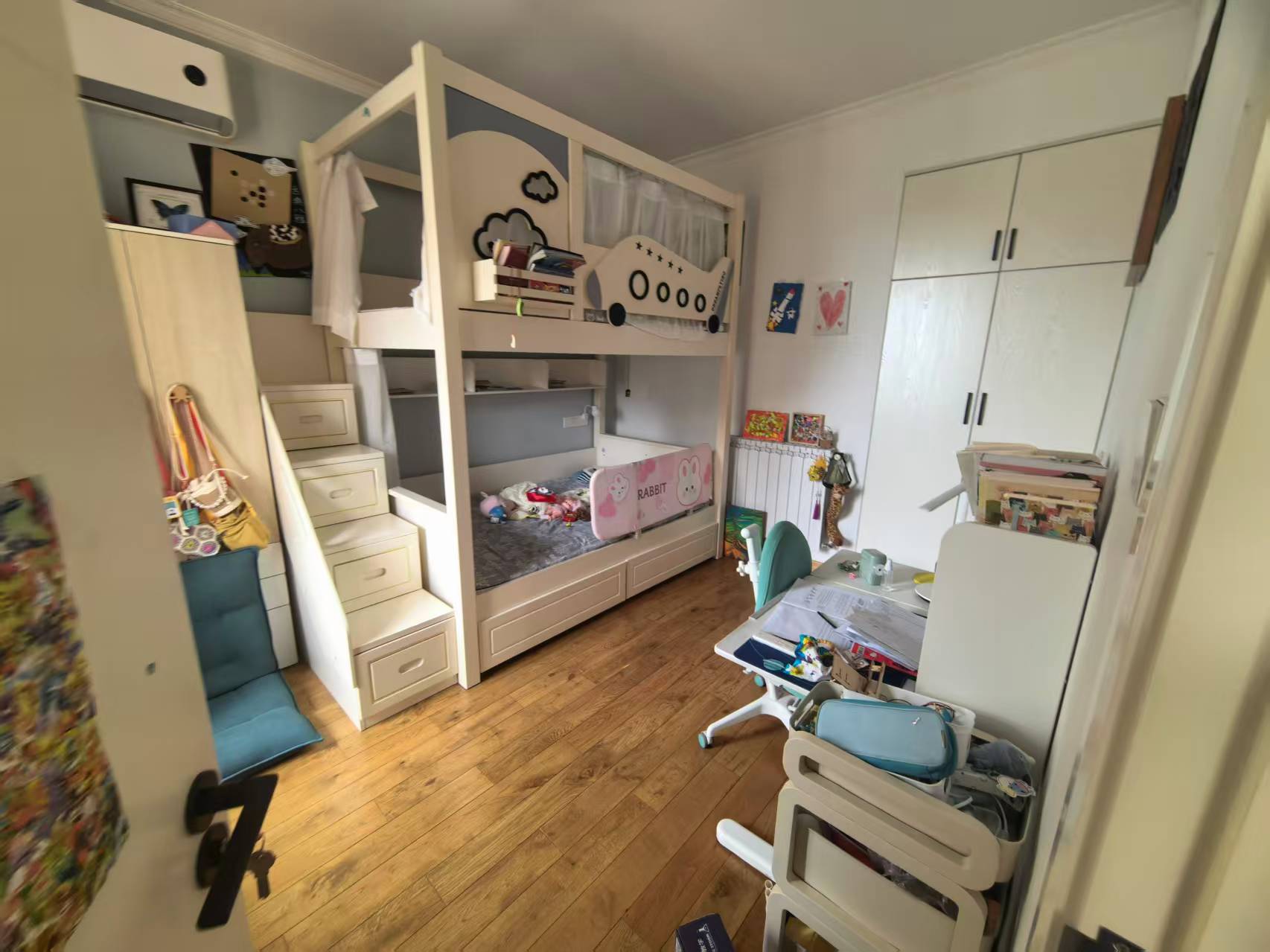 恒盛豪庭 3室2厅2卫 145m&sup2;