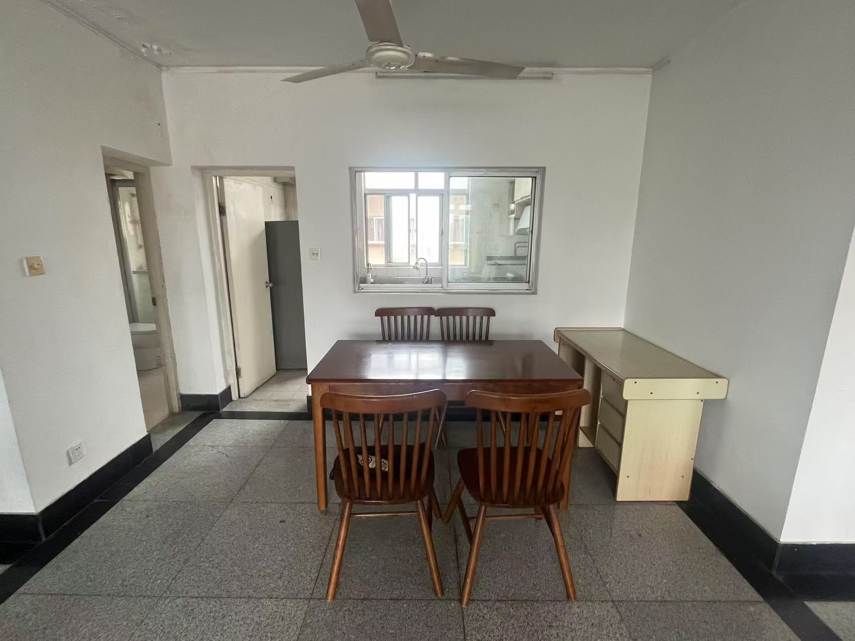 新桃园 3室1厅1卫 107m²