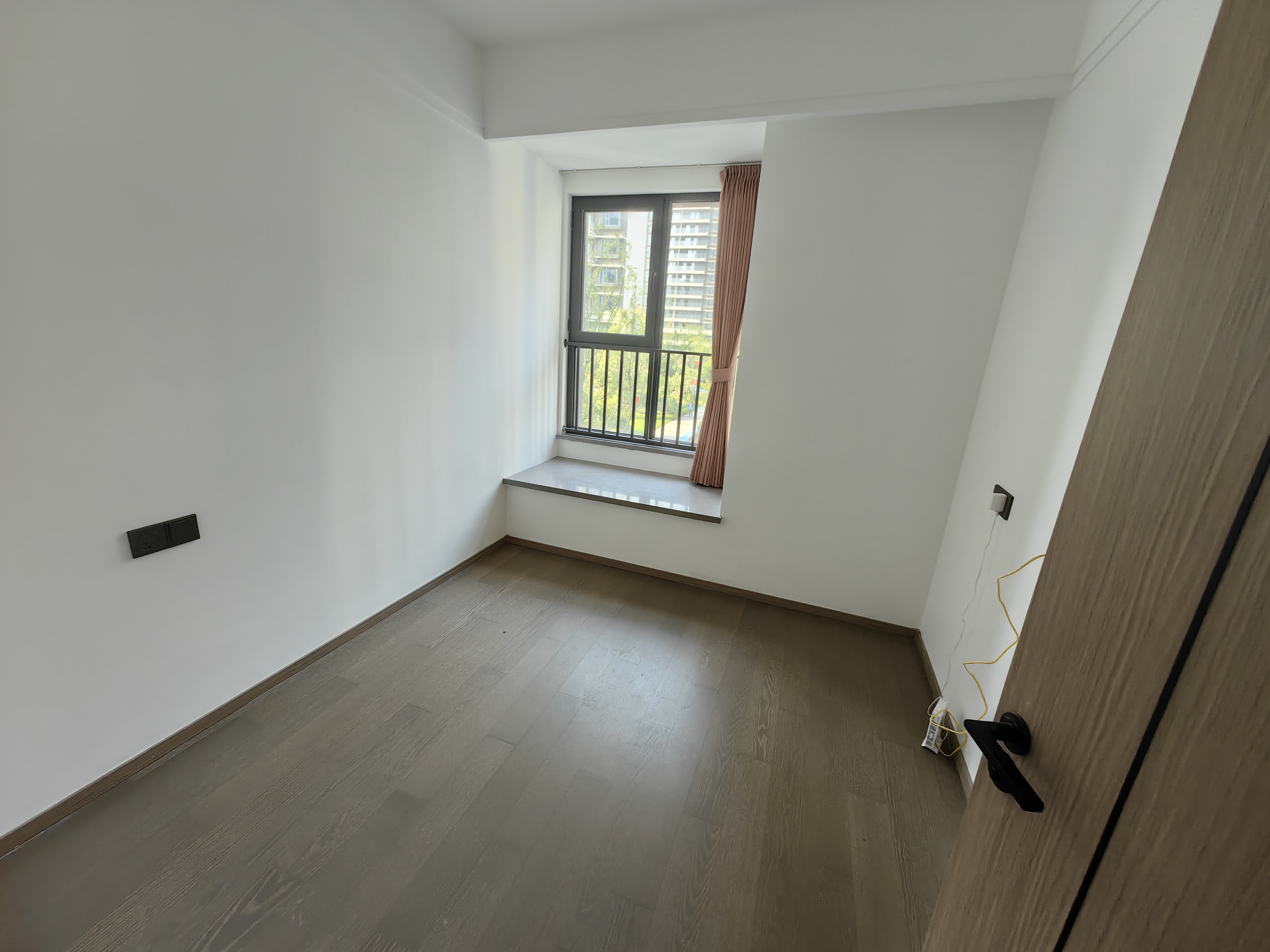 东升旭辉中心 3室2厅2卫 120m&sup2;