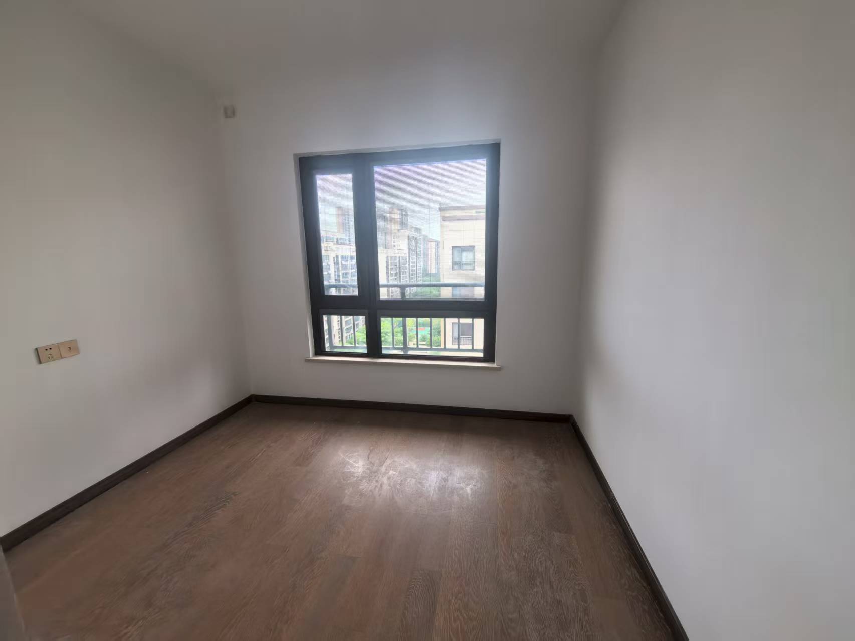 卓越万科新都会 3室2厅1卫 101m&sup2;