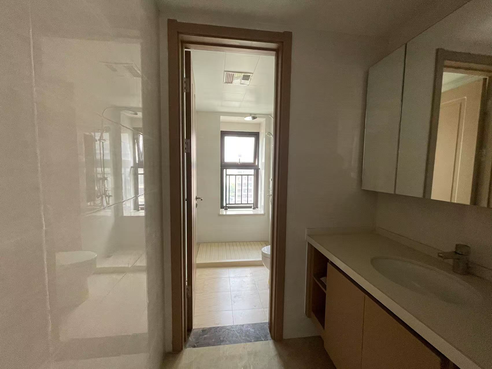 春风南岸东园 4室2厅2卫 136m&sup2;