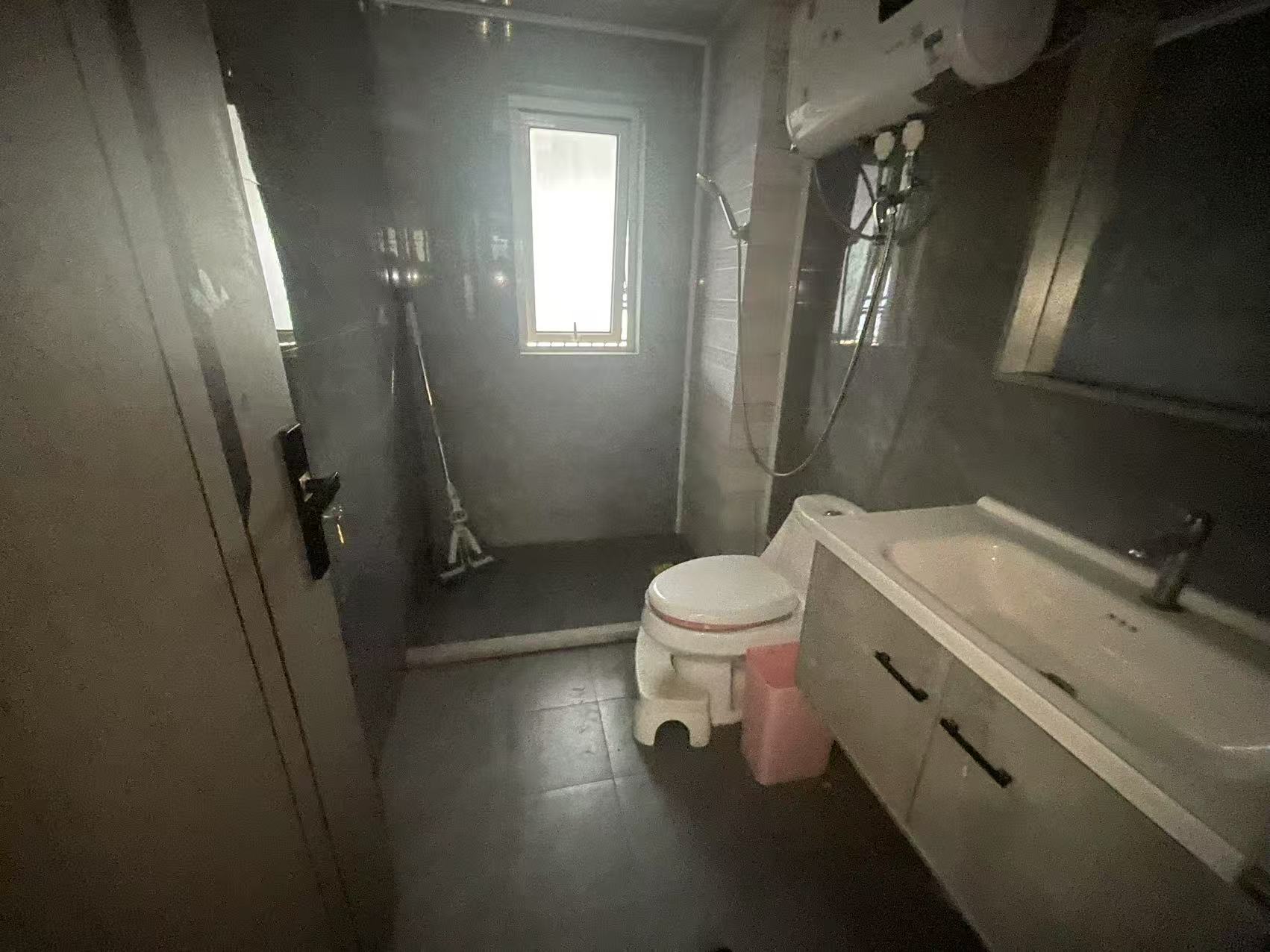 世茂九龙庭 2室1厅1卫 90m&sup2;