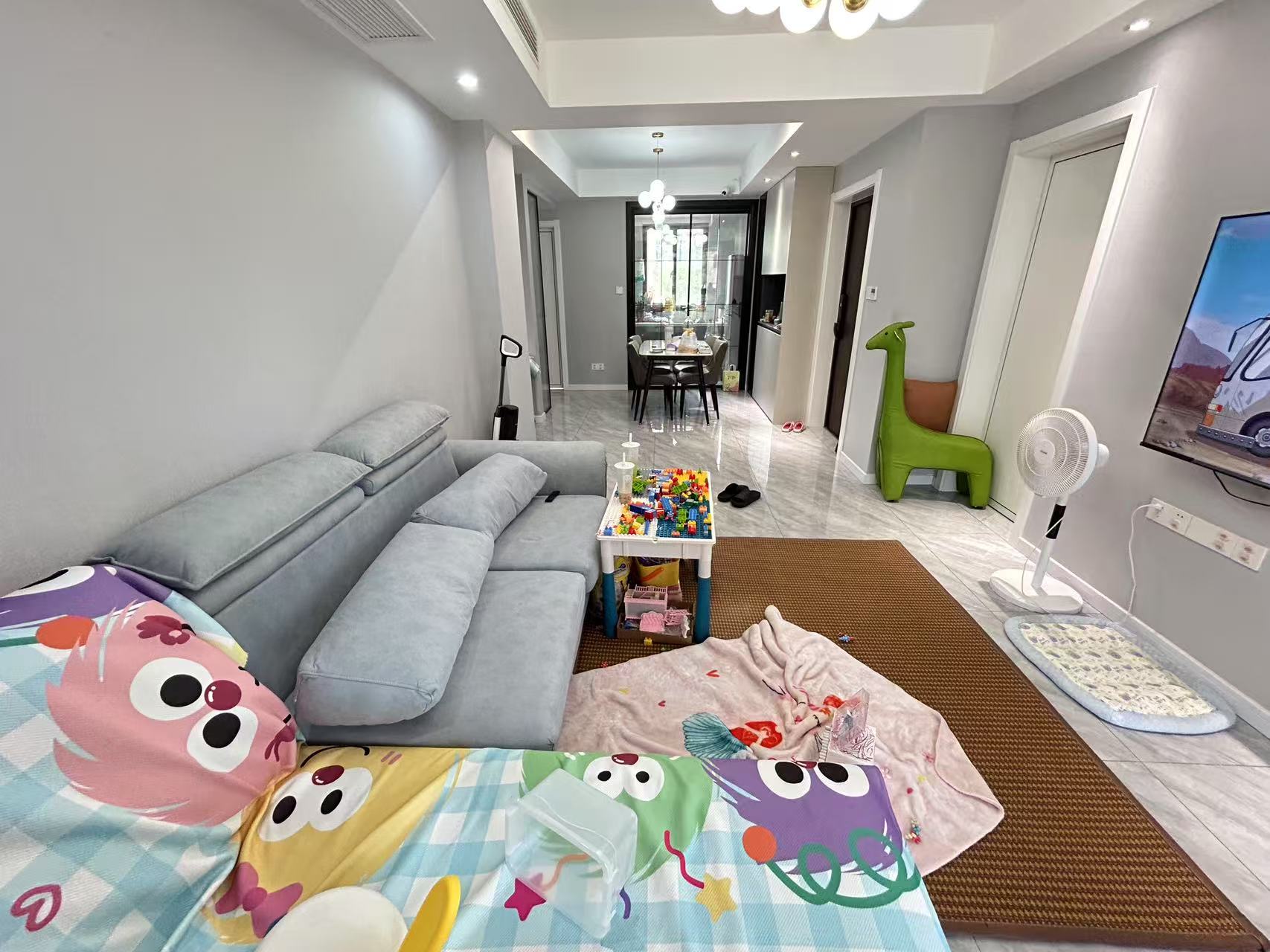 招商新城雍景湾 3室2厅2卫 106m&sup2;