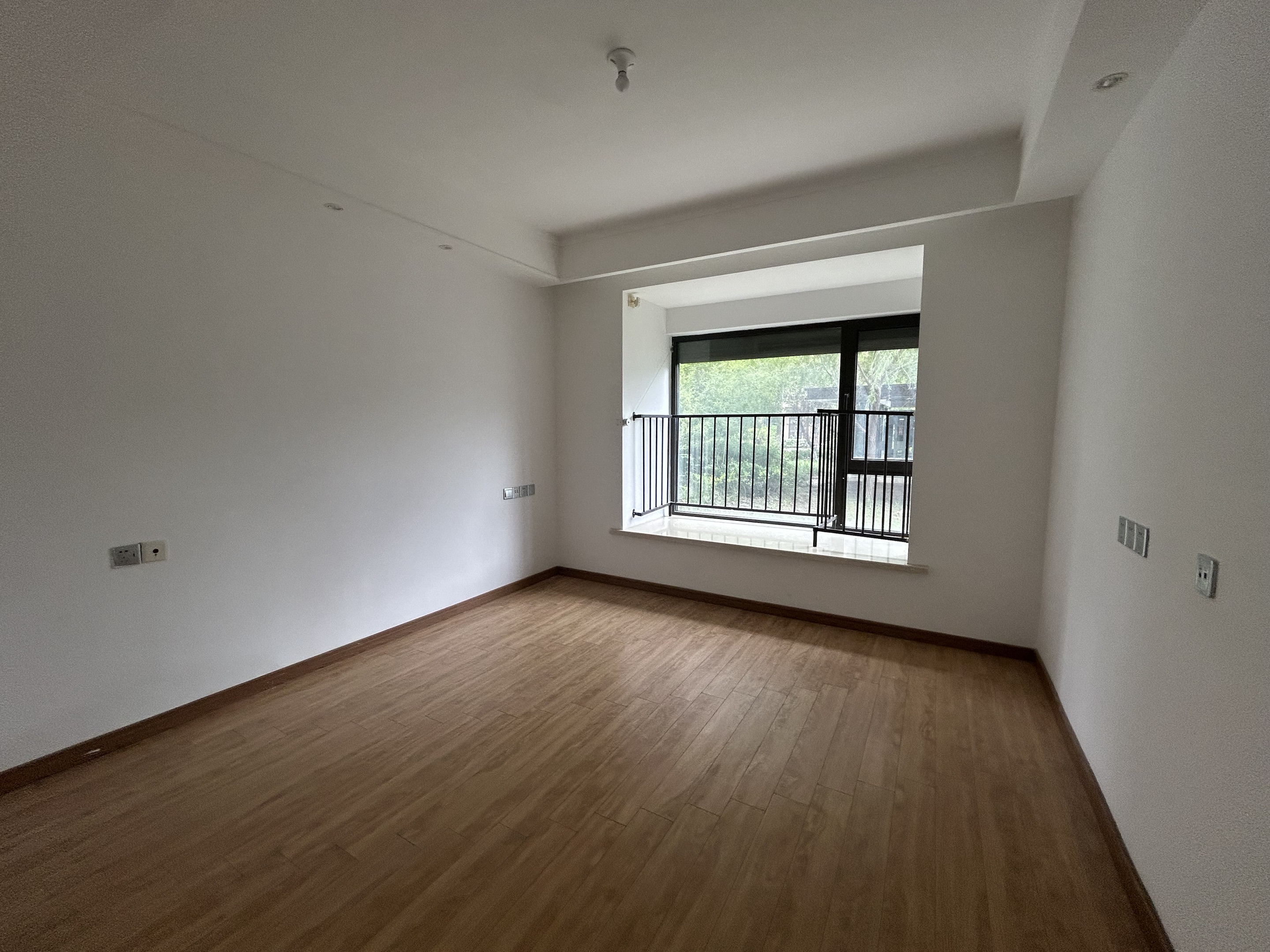 佳期漫 4室2厅2卫 122.73m&sup2;