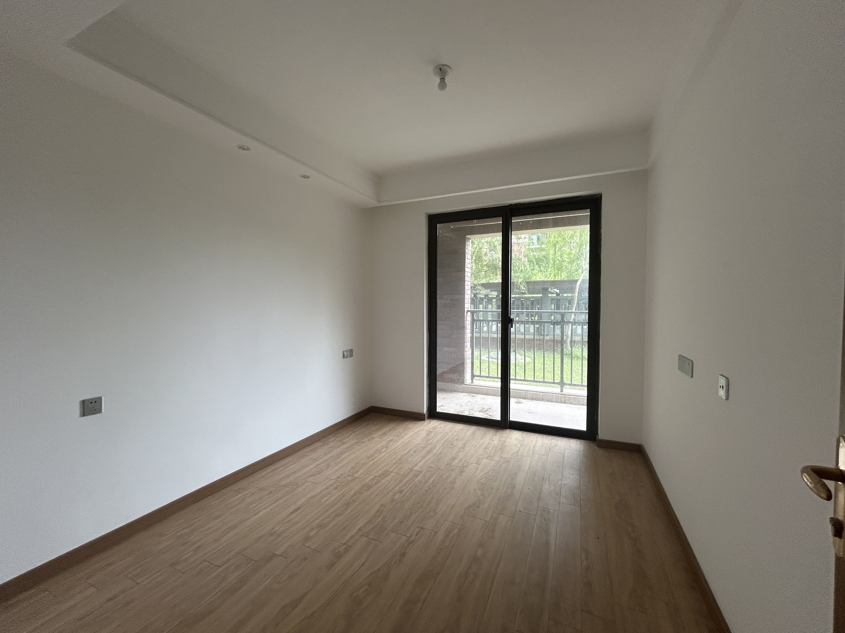 佳期漫 4室2厅2卫 122.73m&sup2;