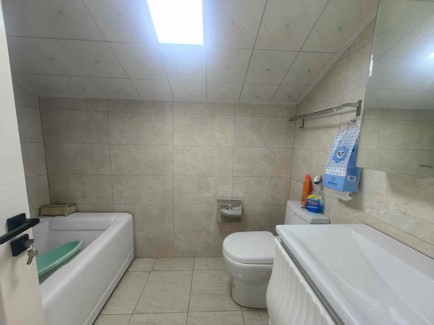冠城大通棕榈湾 3室2厅2卫 134m&sup2;