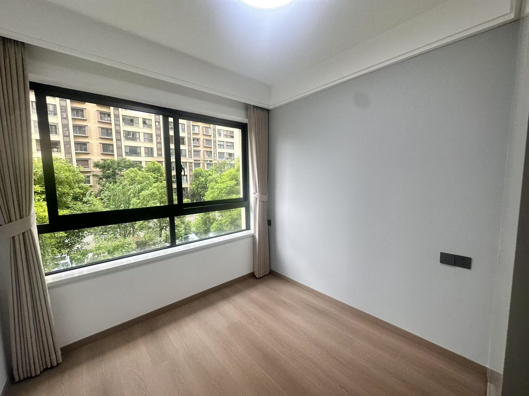 世茂新界 3室1厅2卫 123m&sup2;