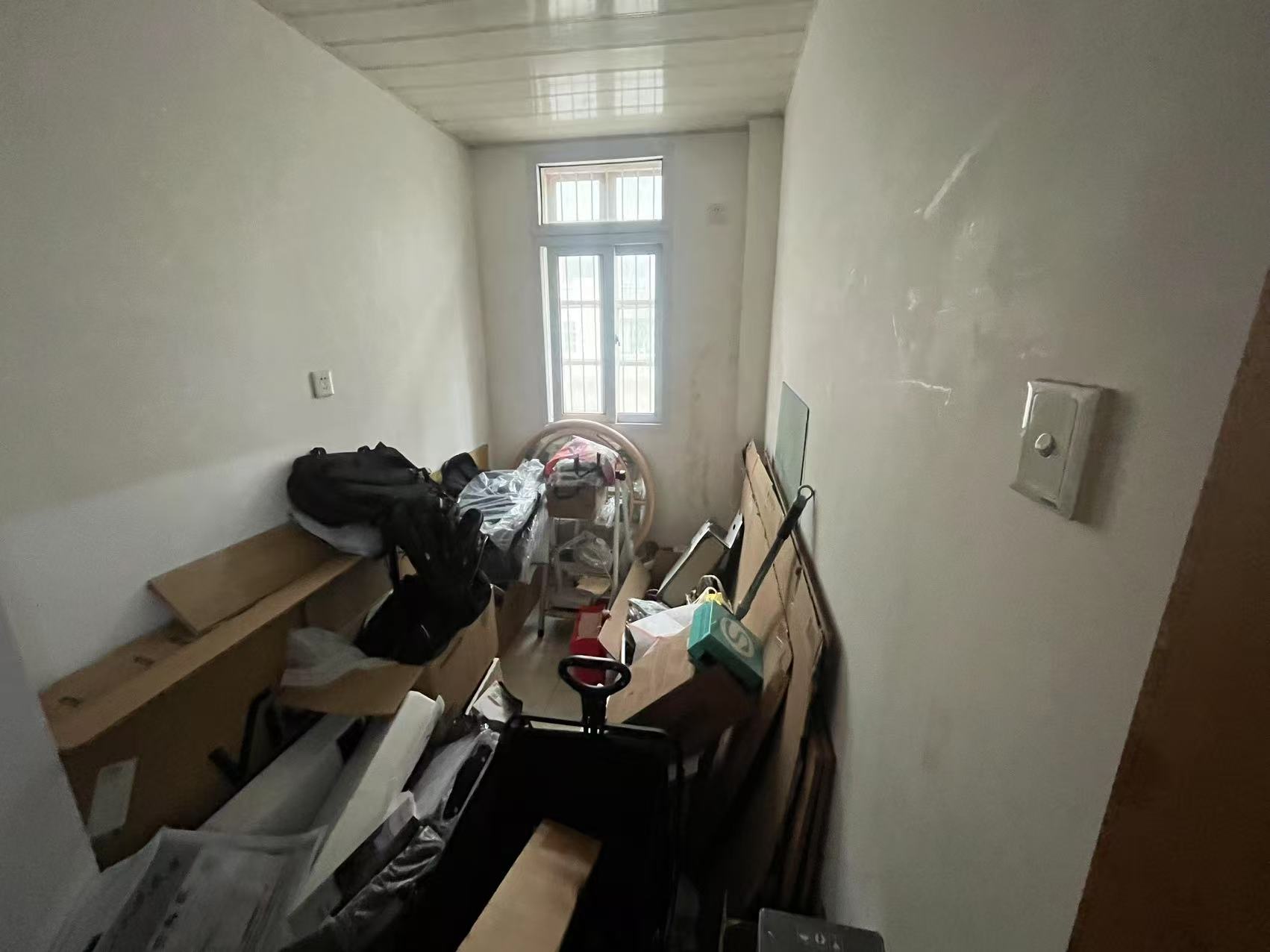 起凤园 3室1厅0卫 70.00m&sup2;