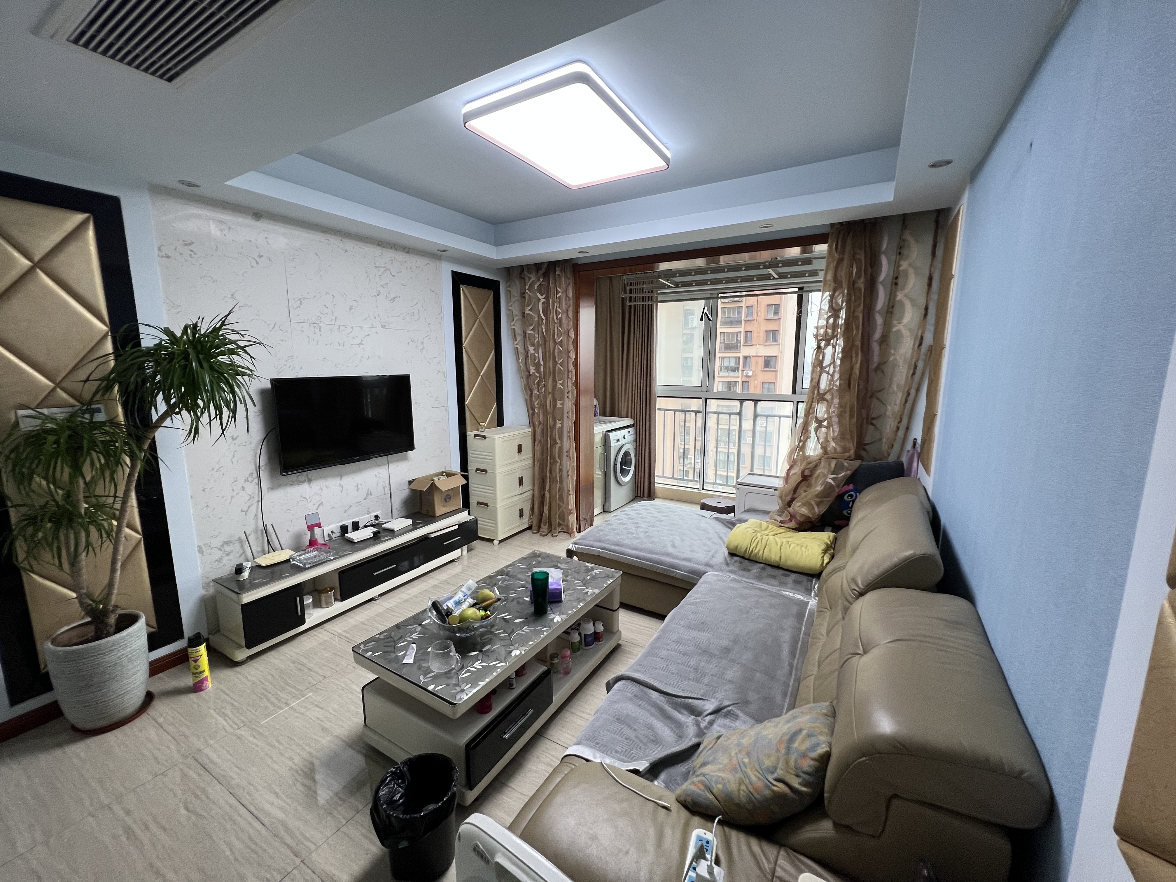 华强城一期 3室2厅1卫 101.43m&sup2;