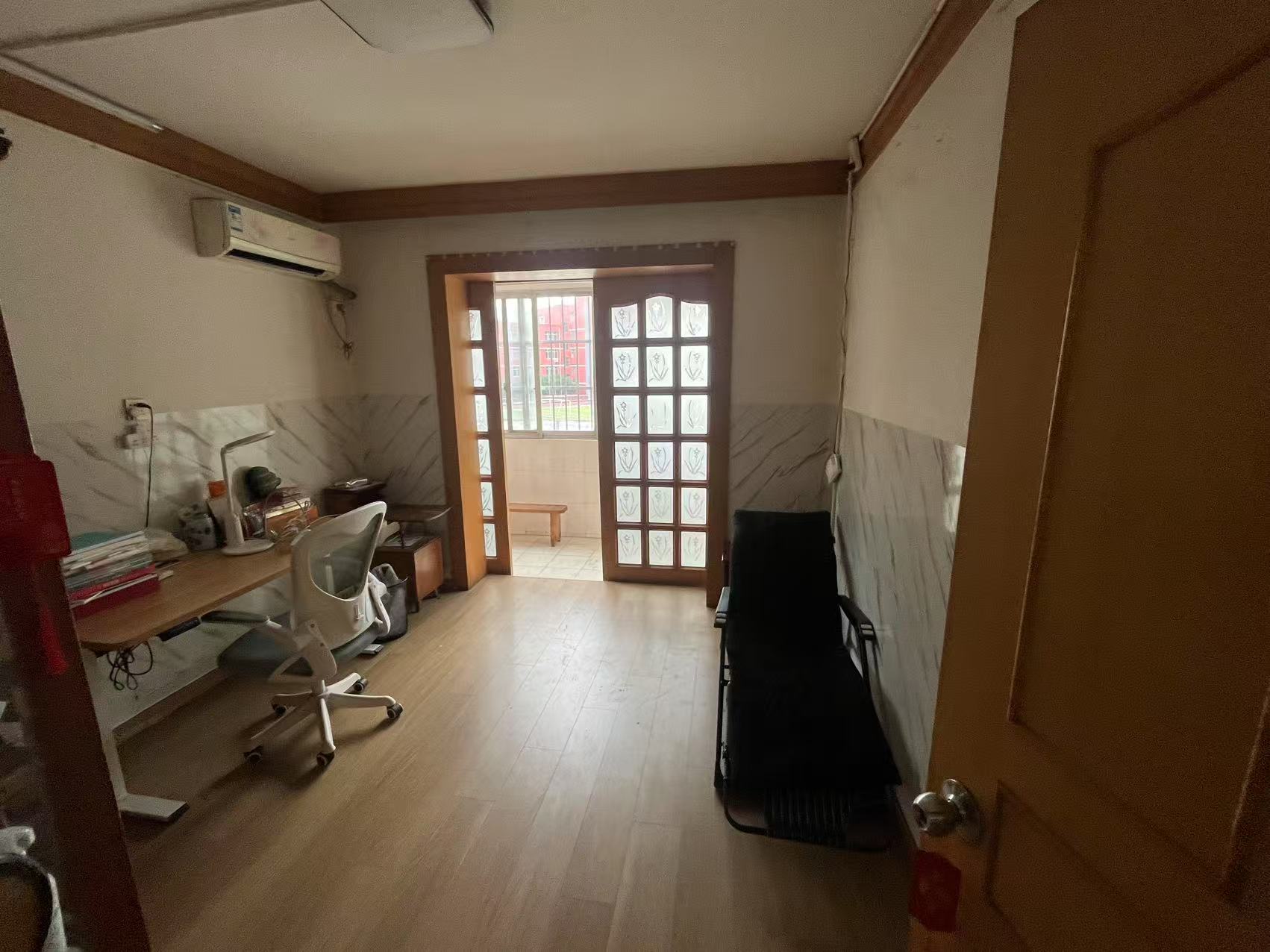 起凤园 2室1厅1卫 70m&sup2;