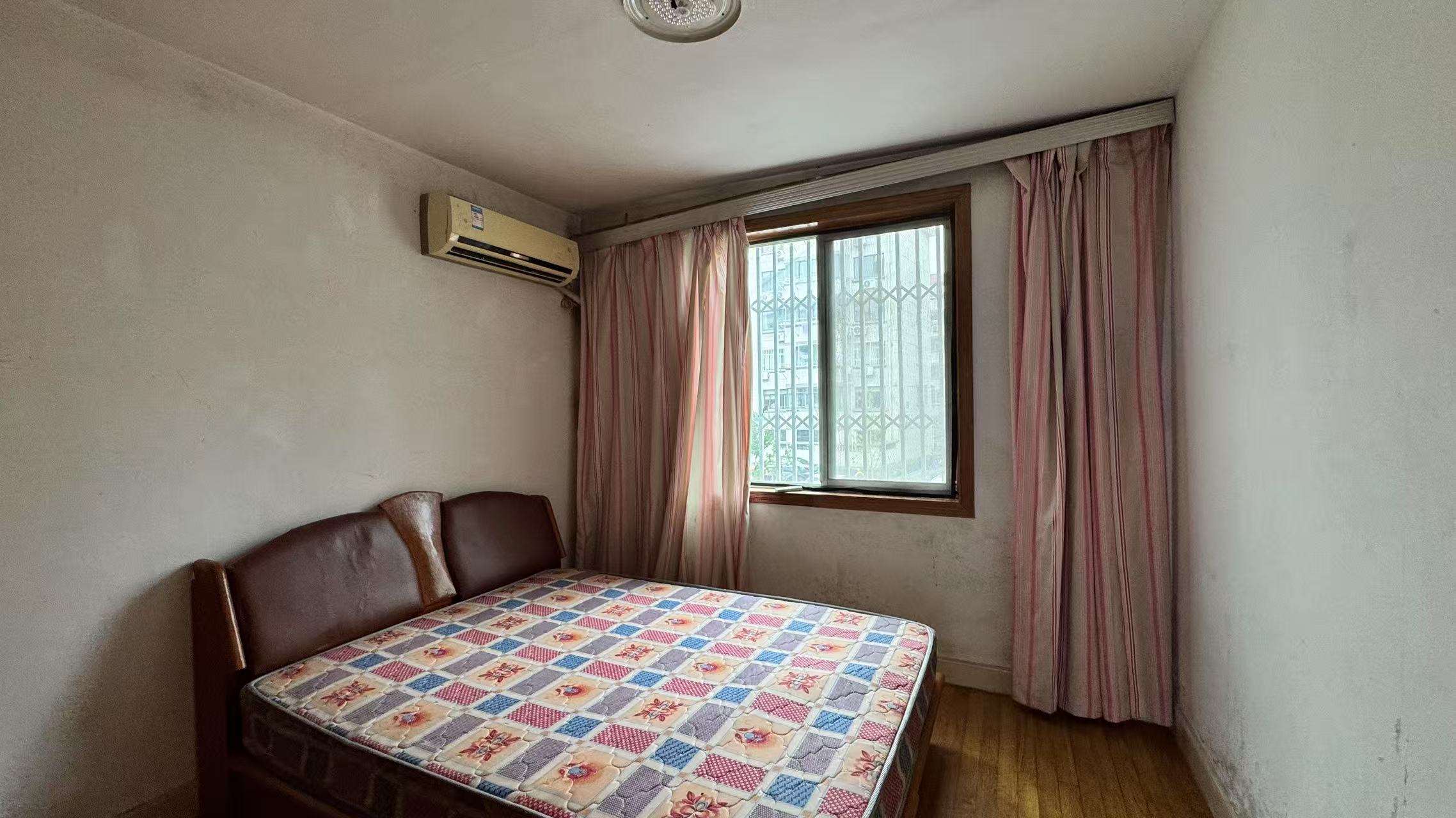 银花苑 3室2厅1卫 95.59m&sup2;