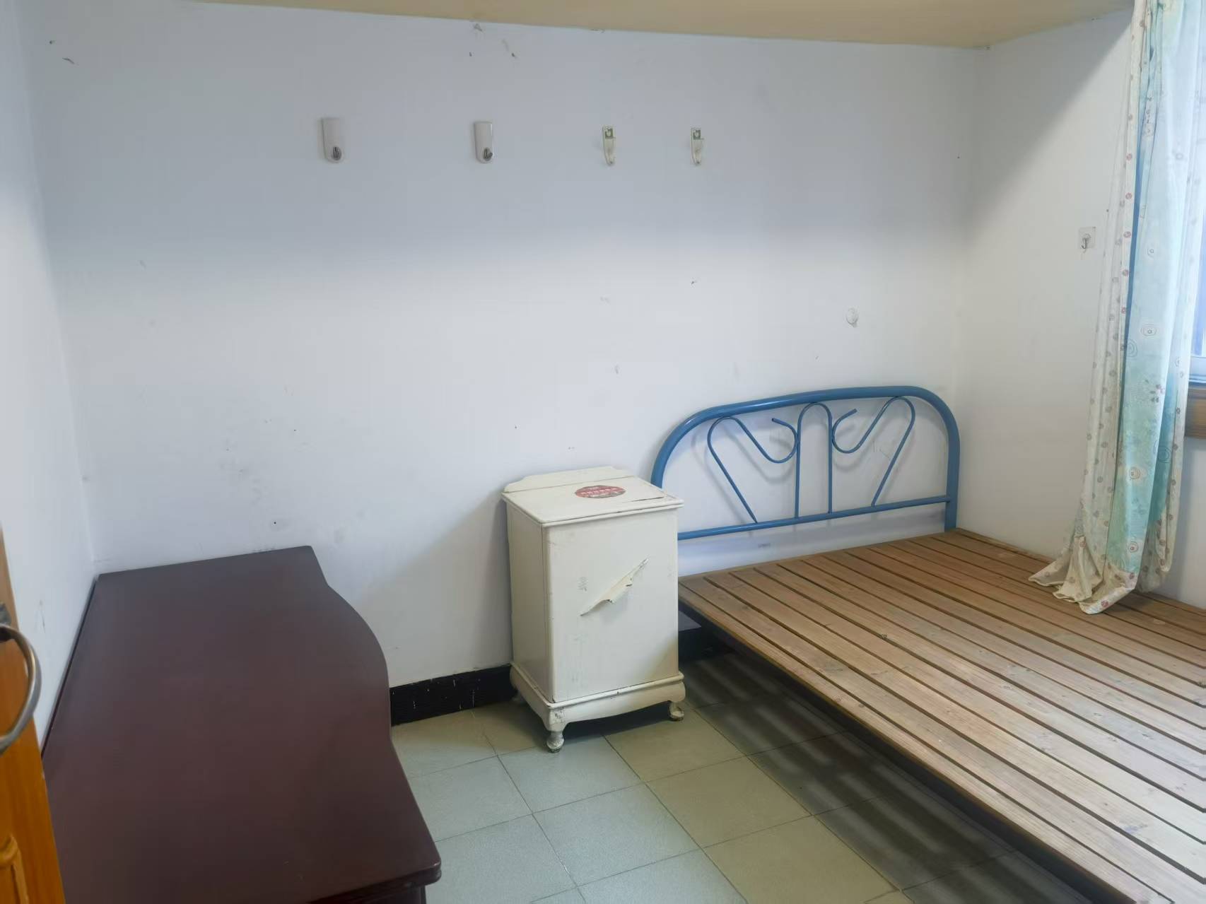 光明东村一期 3室1厅1卫 80m&sup2;