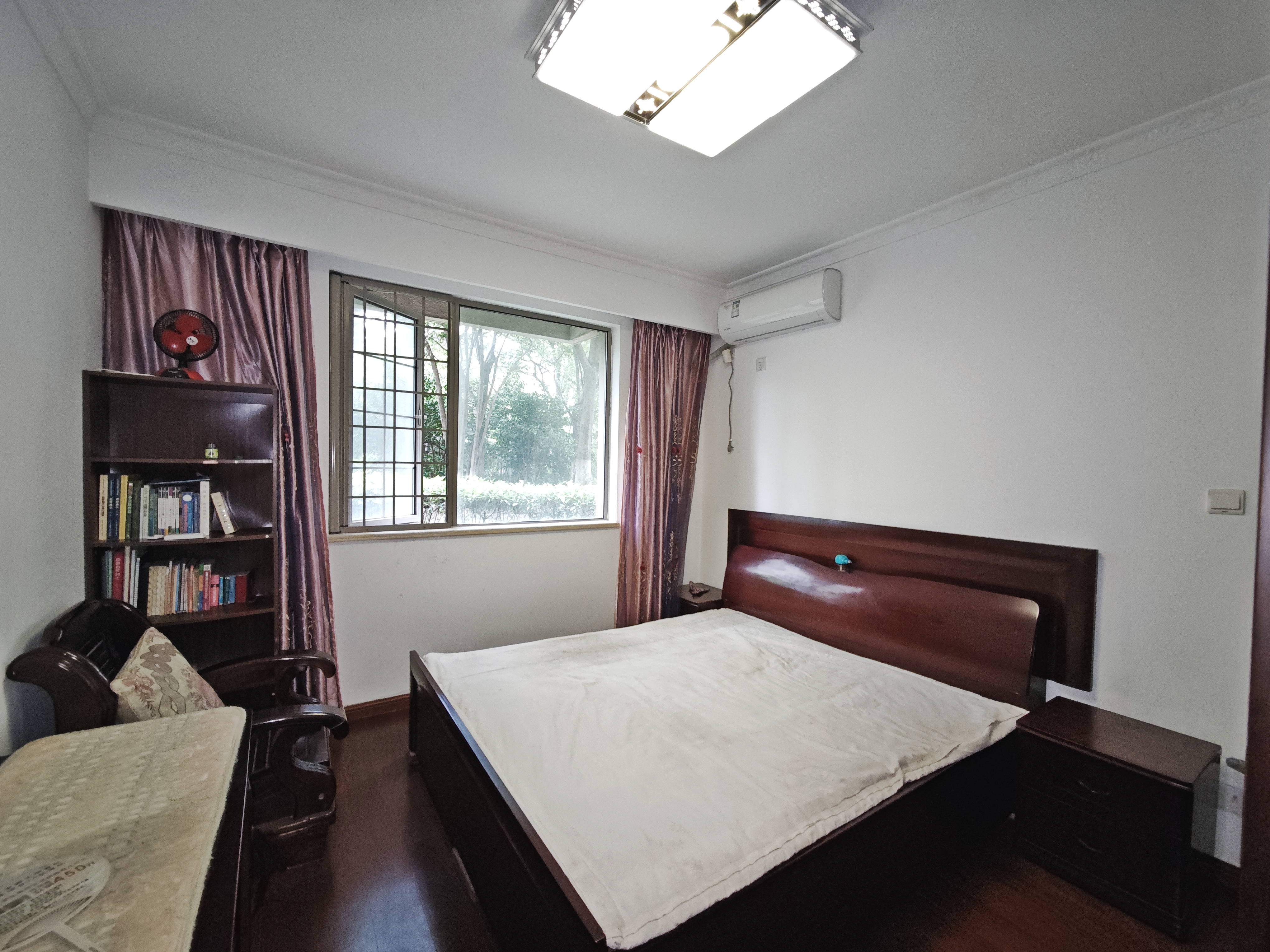 优山美地花园北区 3室2厅2卫 140m&sup2;