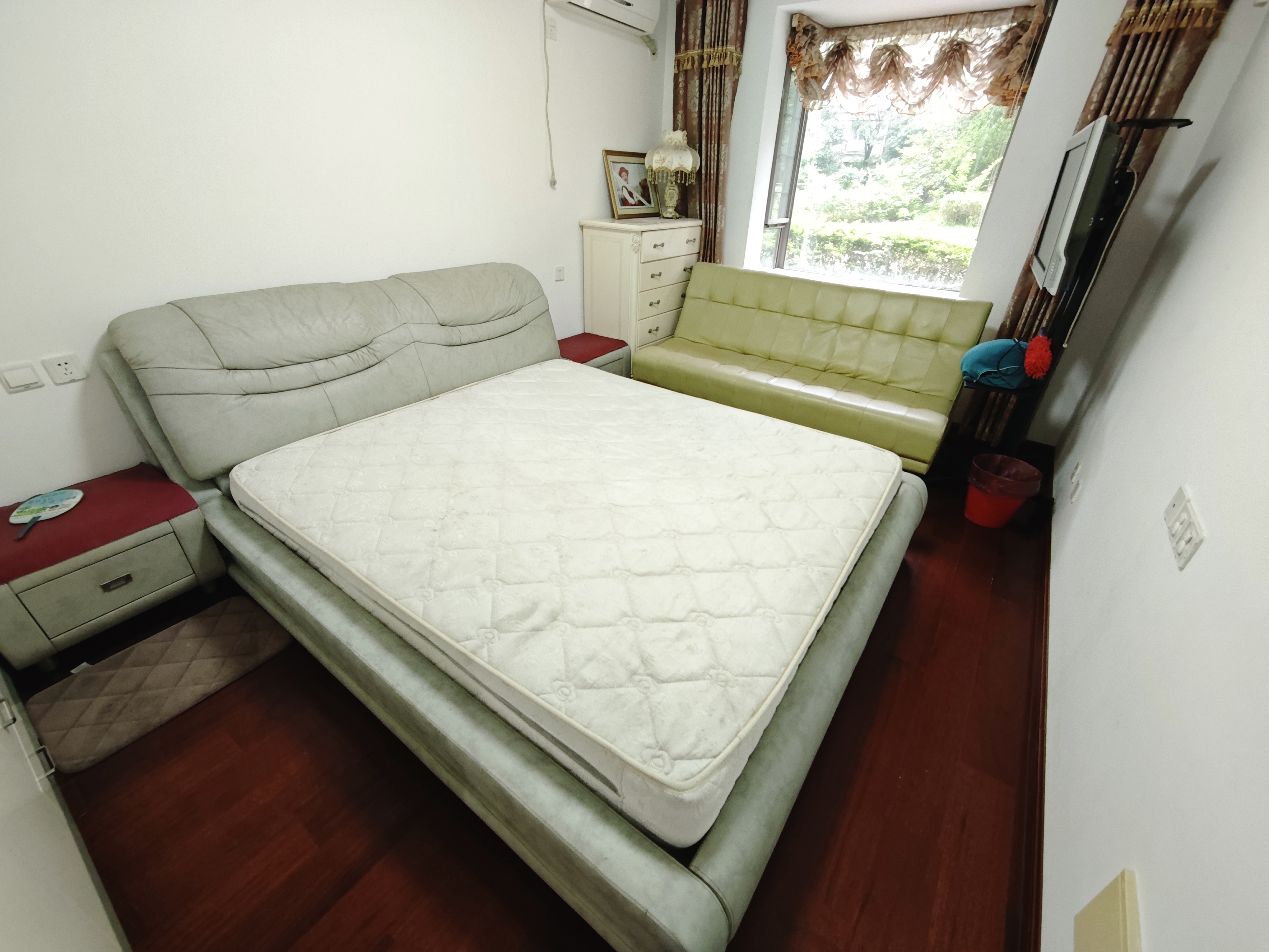 优山美地花园北区 3室2厅2卫 140m&sup2;