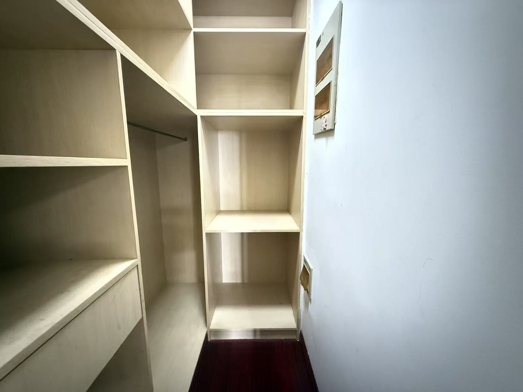 太阳鑫城 2室2厅1卫 98m&sup2;