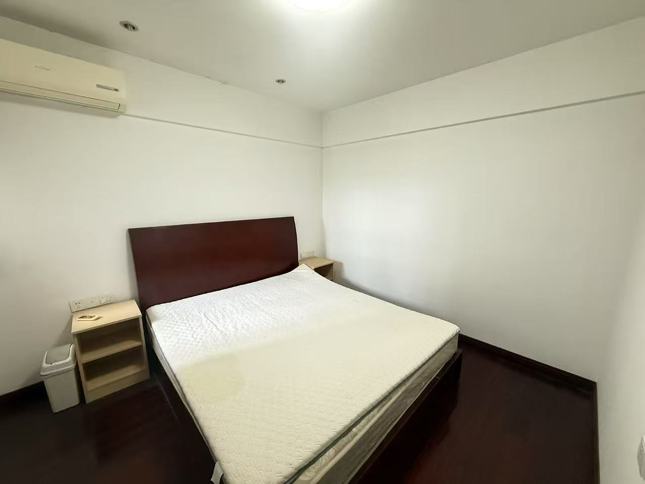 太阳鑫城 2室2厅1卫 98m&sup2;